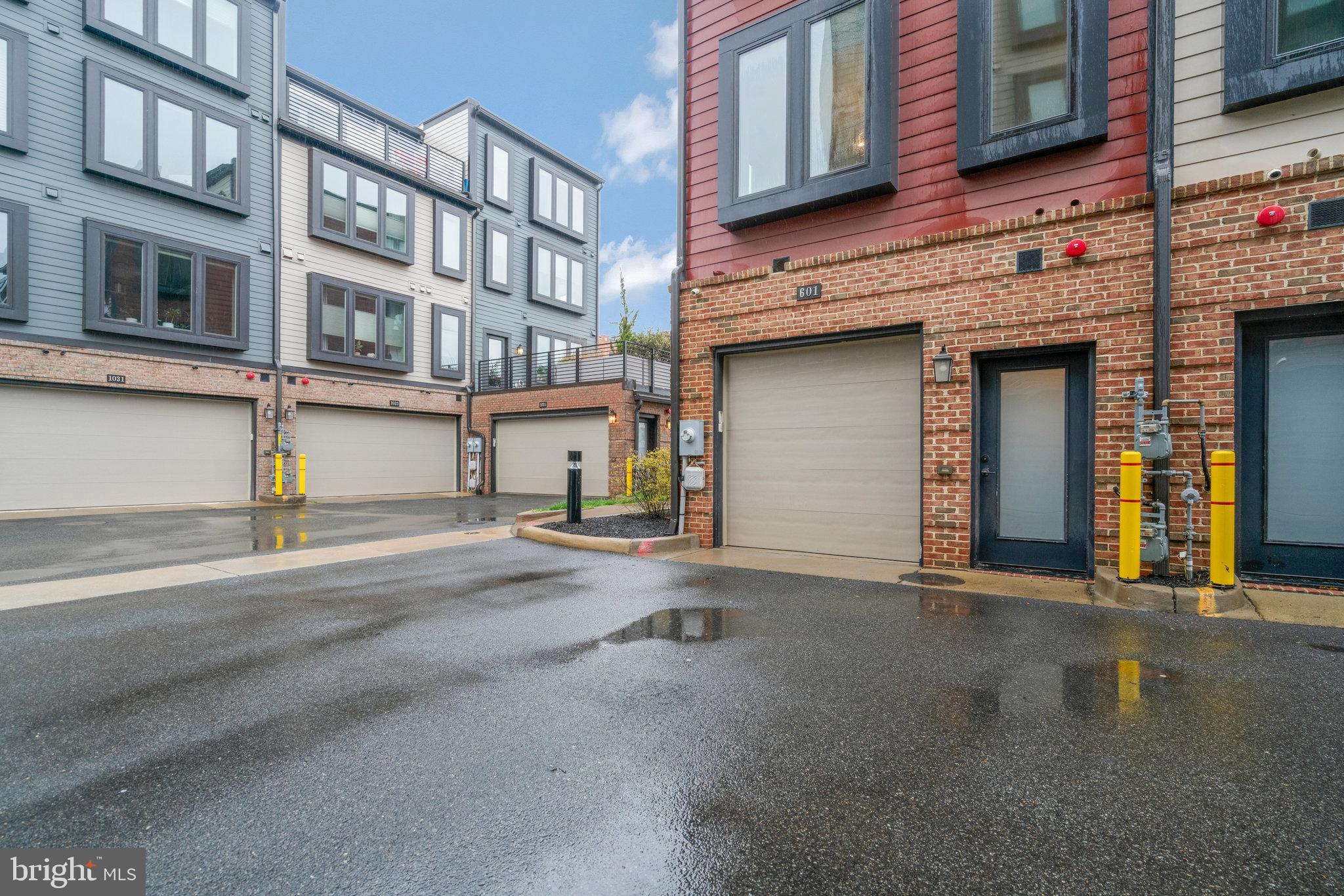 SLADE - Residential Lease