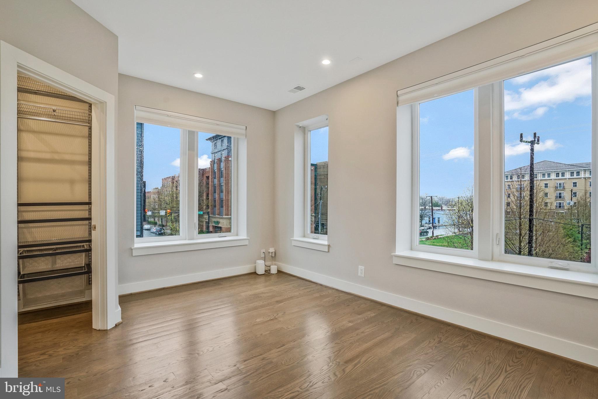 SLADE - Residential Lease