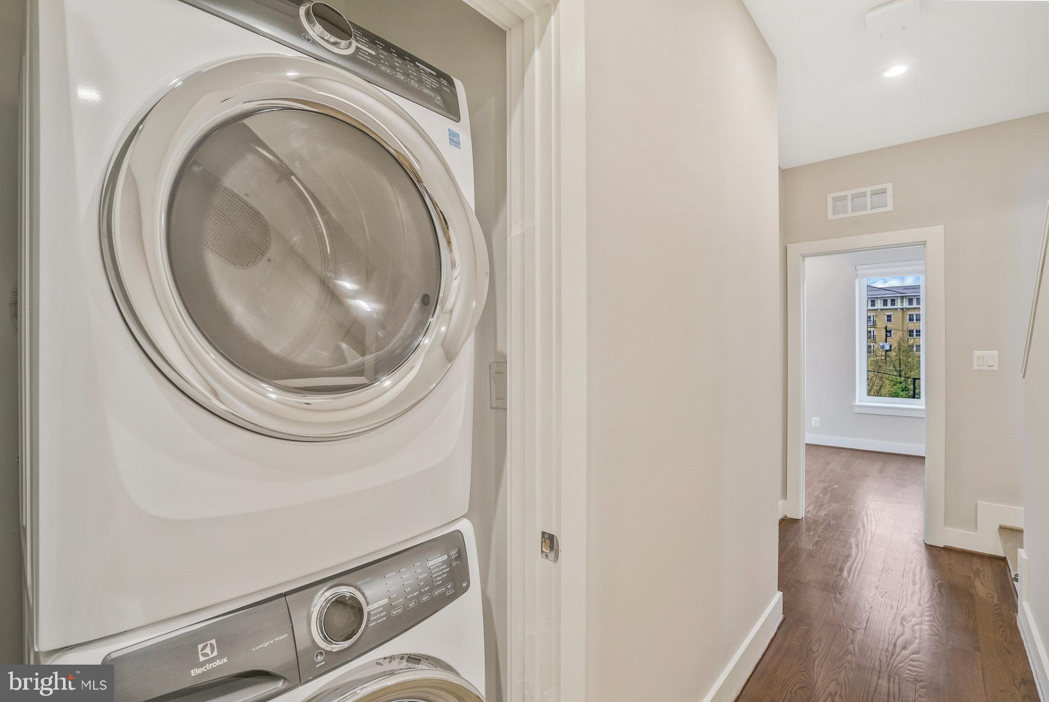 SLADE - Residential Lease