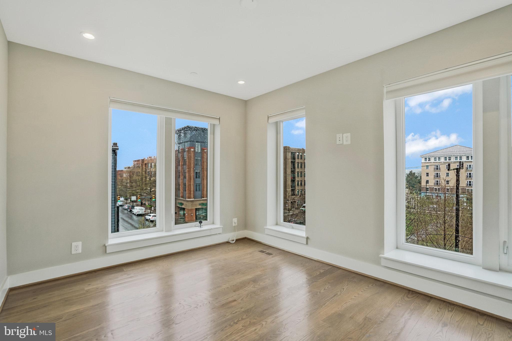 SLADE - Residential Lease