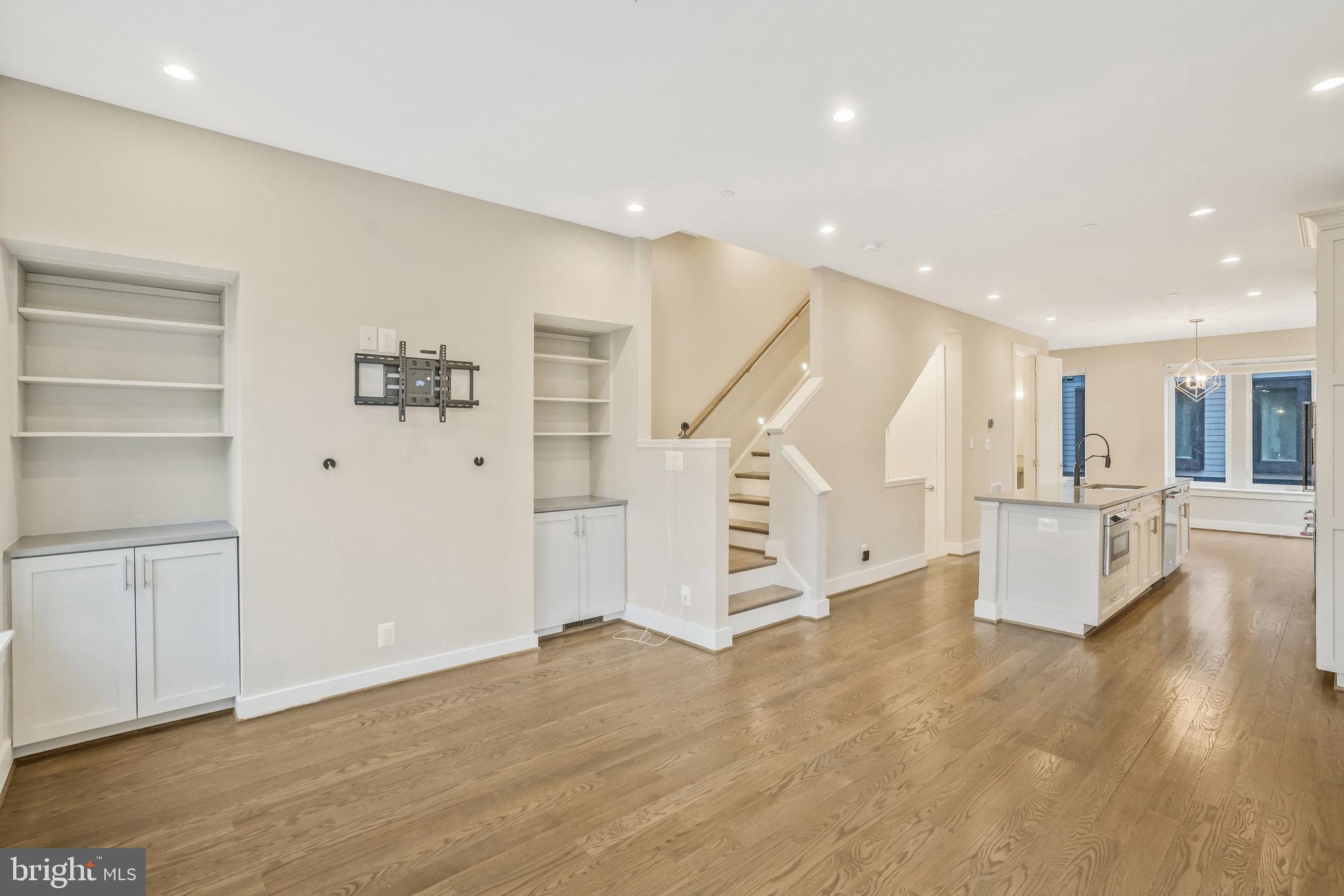 SLADE - Residential Lease