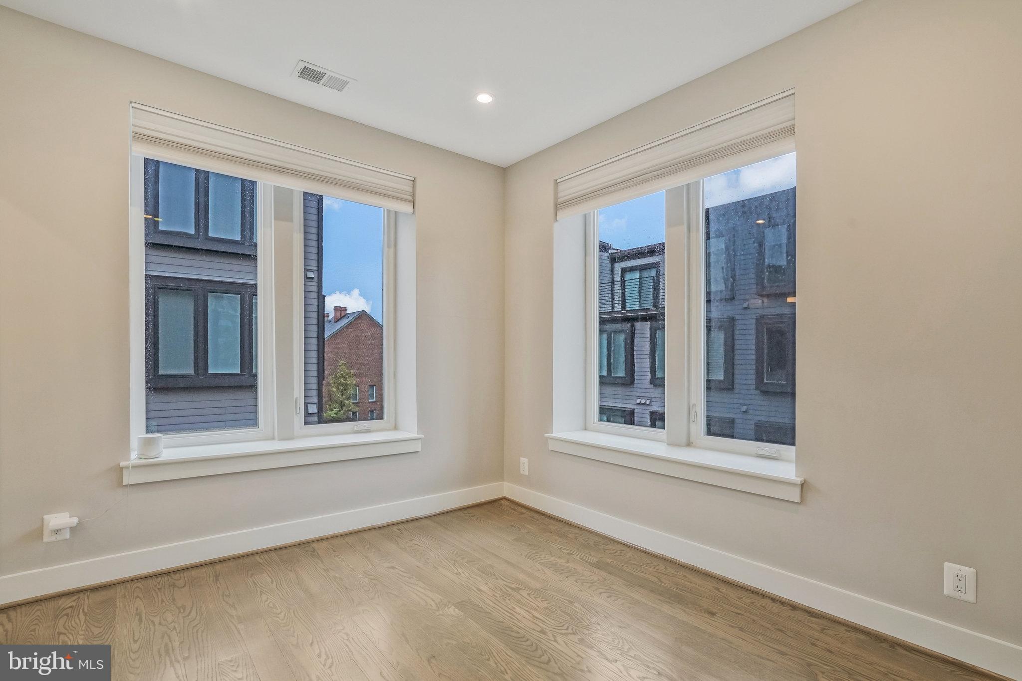 SLADE - Residential Lease