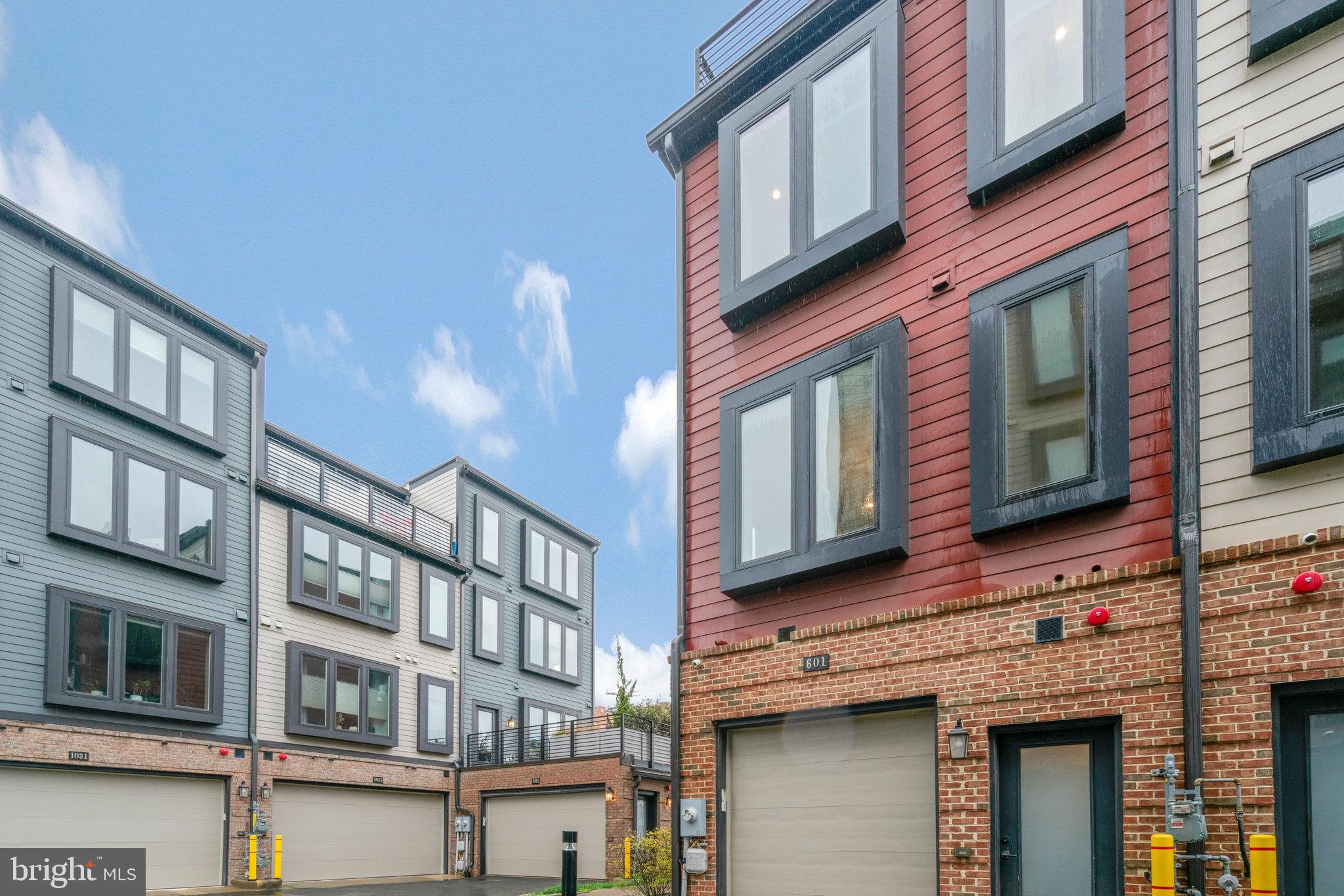 SLADE - Residential Lease