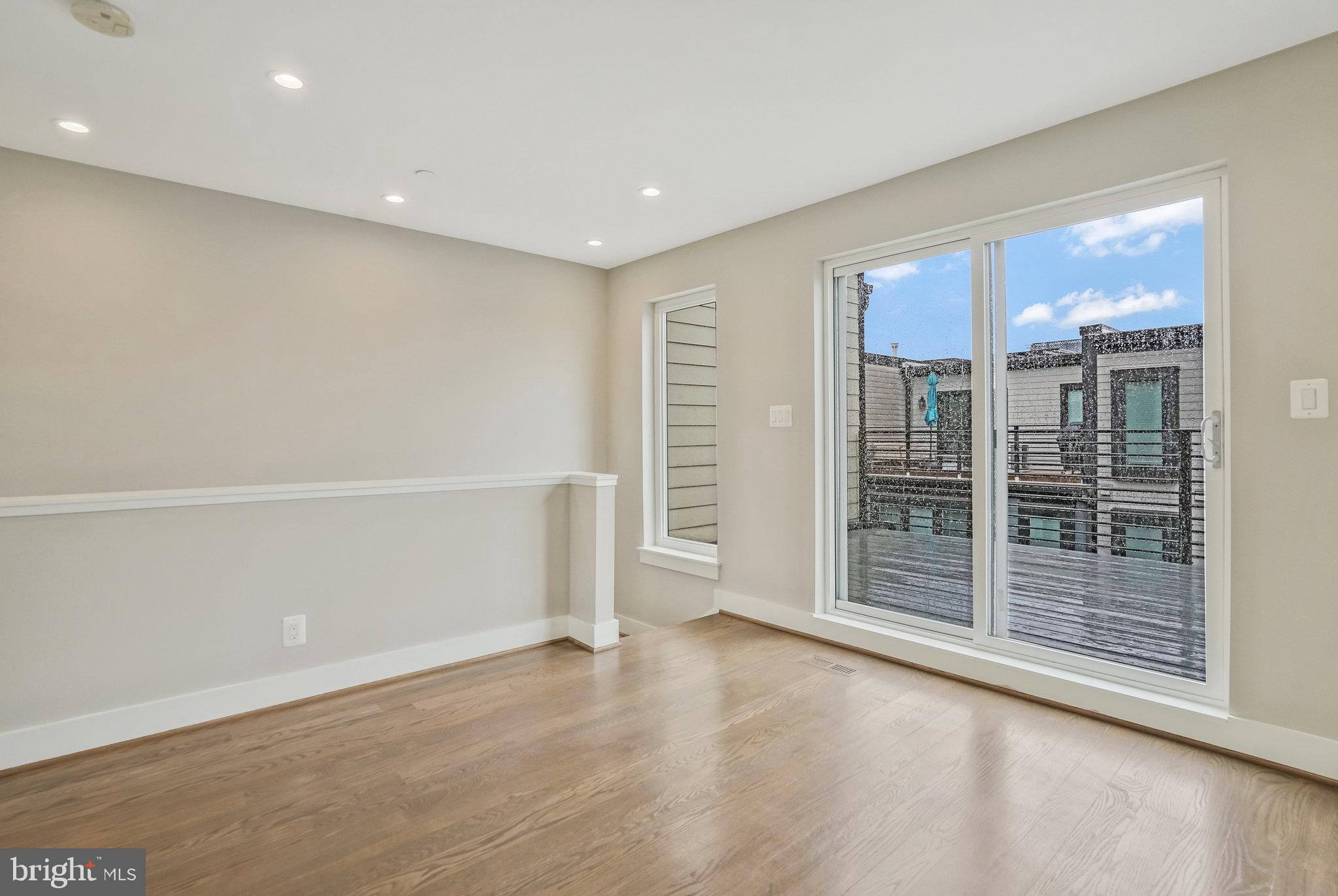 SLADE - Residential Lease