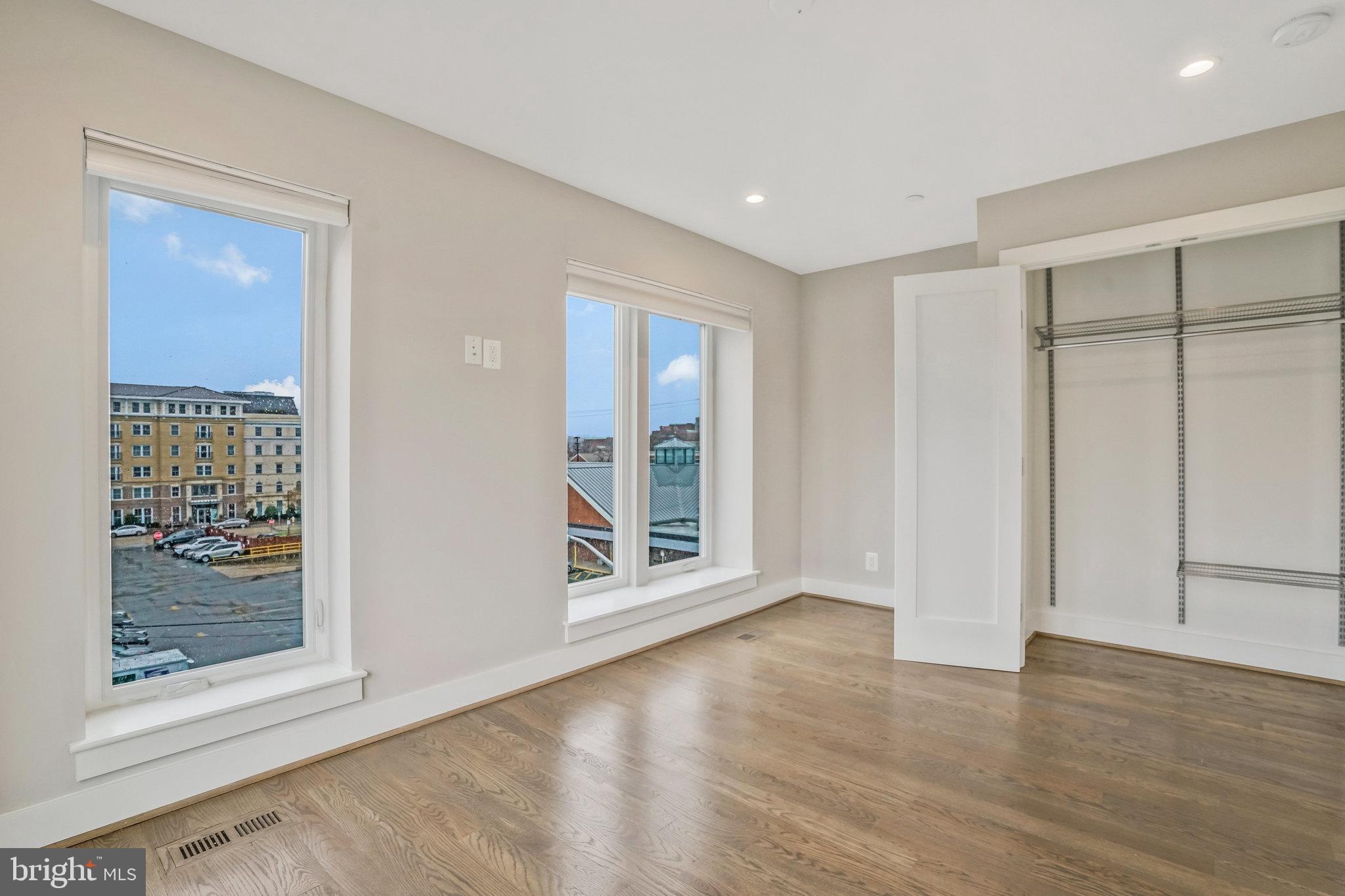 SLADE - Residential Lease