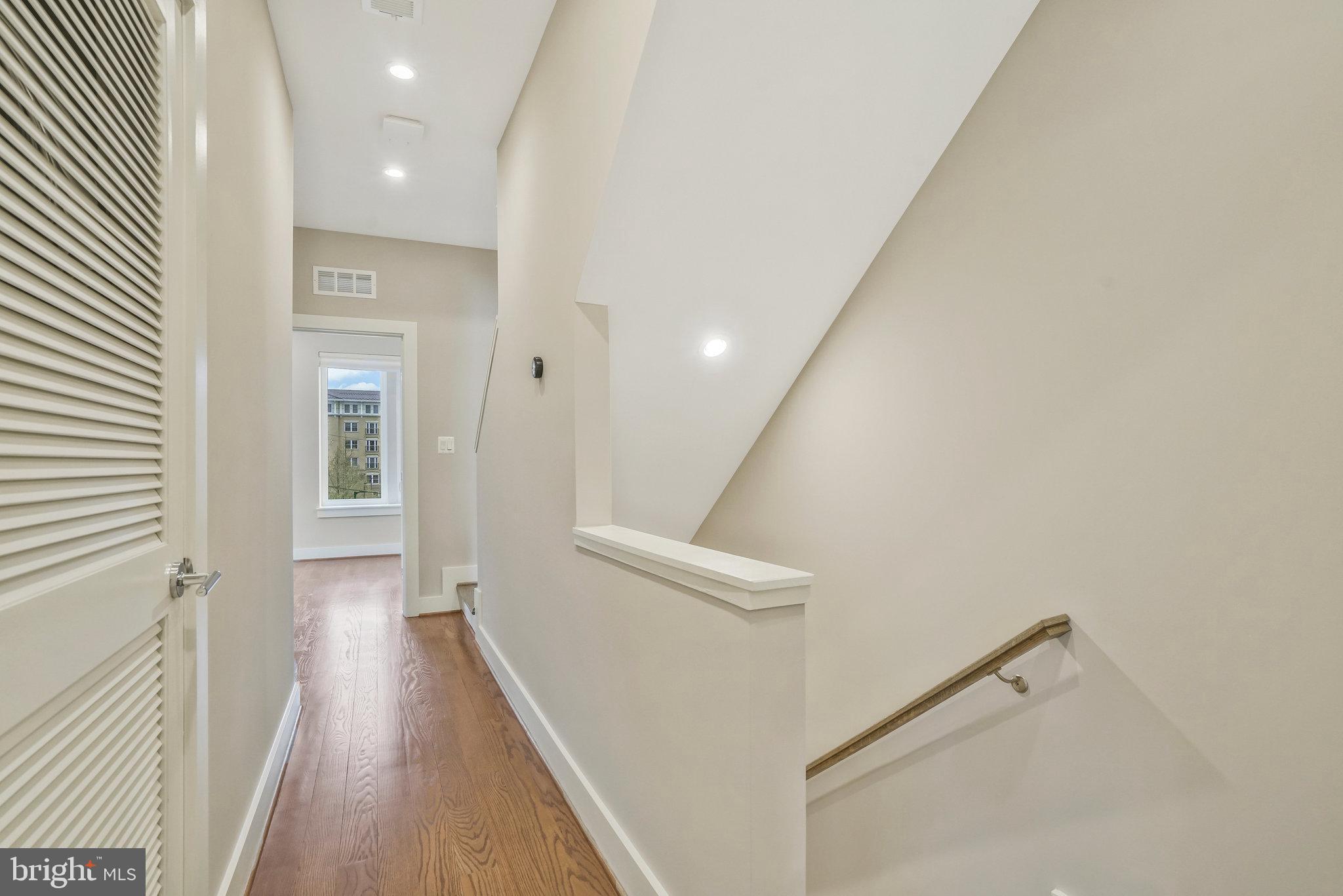 SLADE - Residential Lease