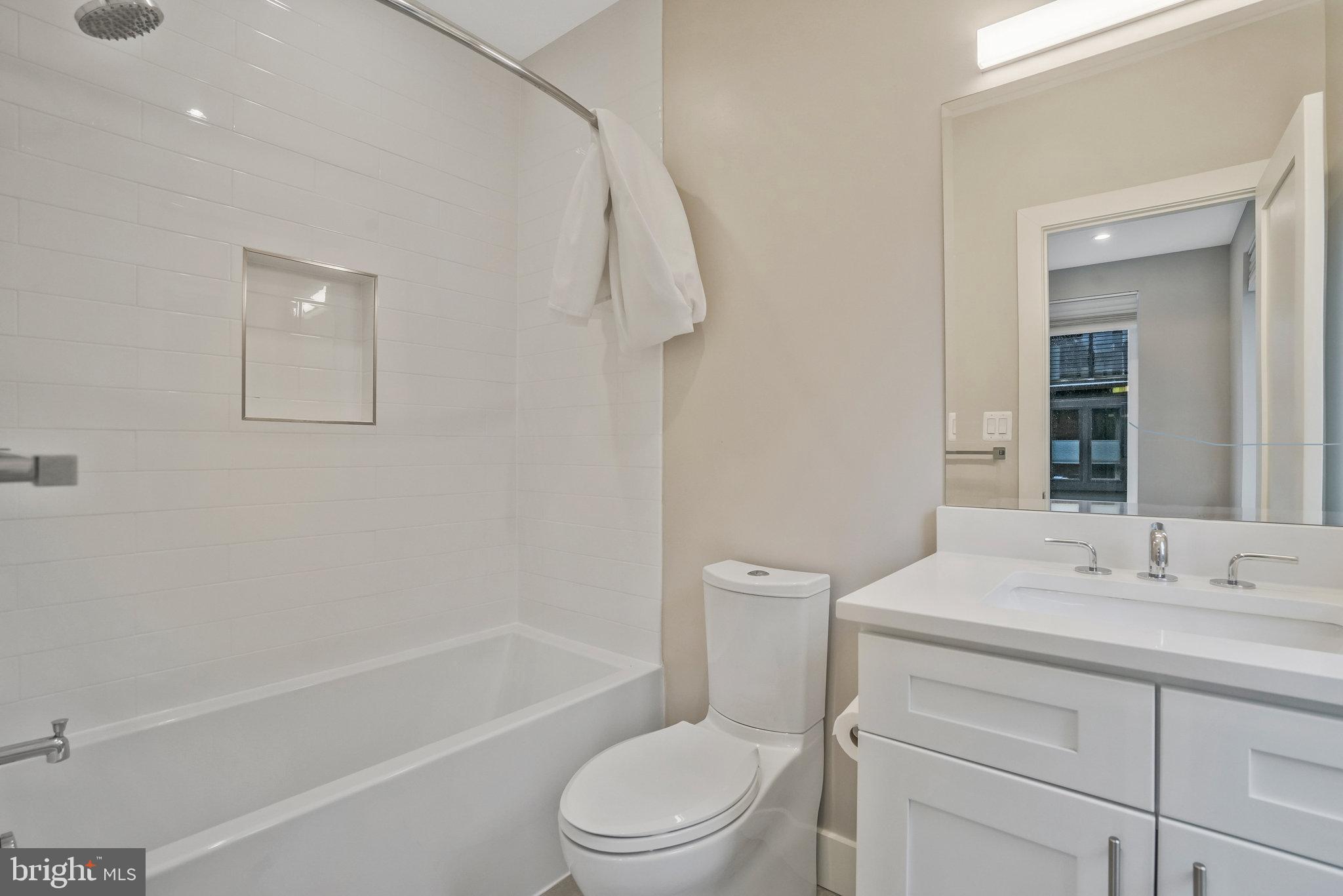 SLADE - Residential Lease