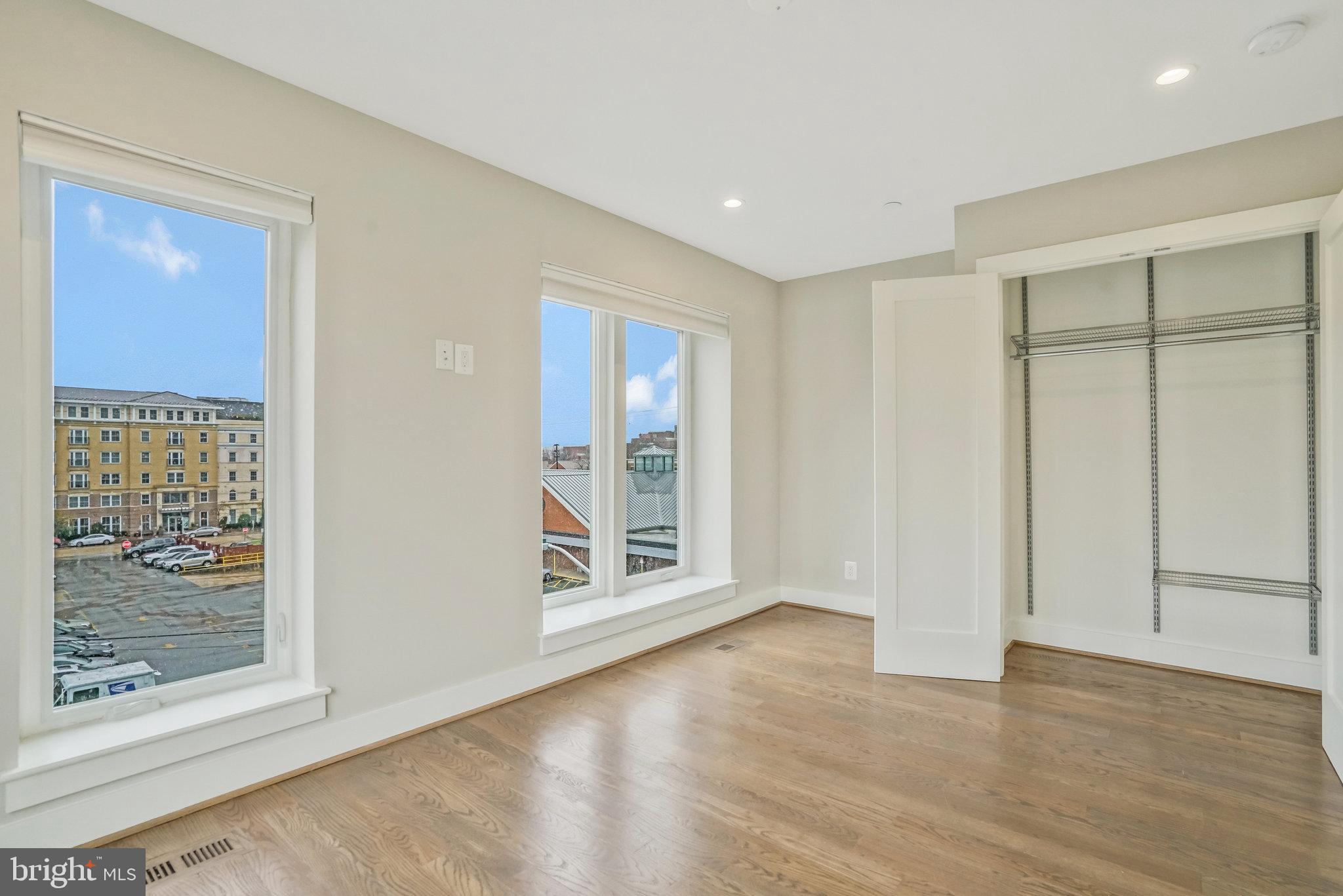 SLADE - Residential Lease