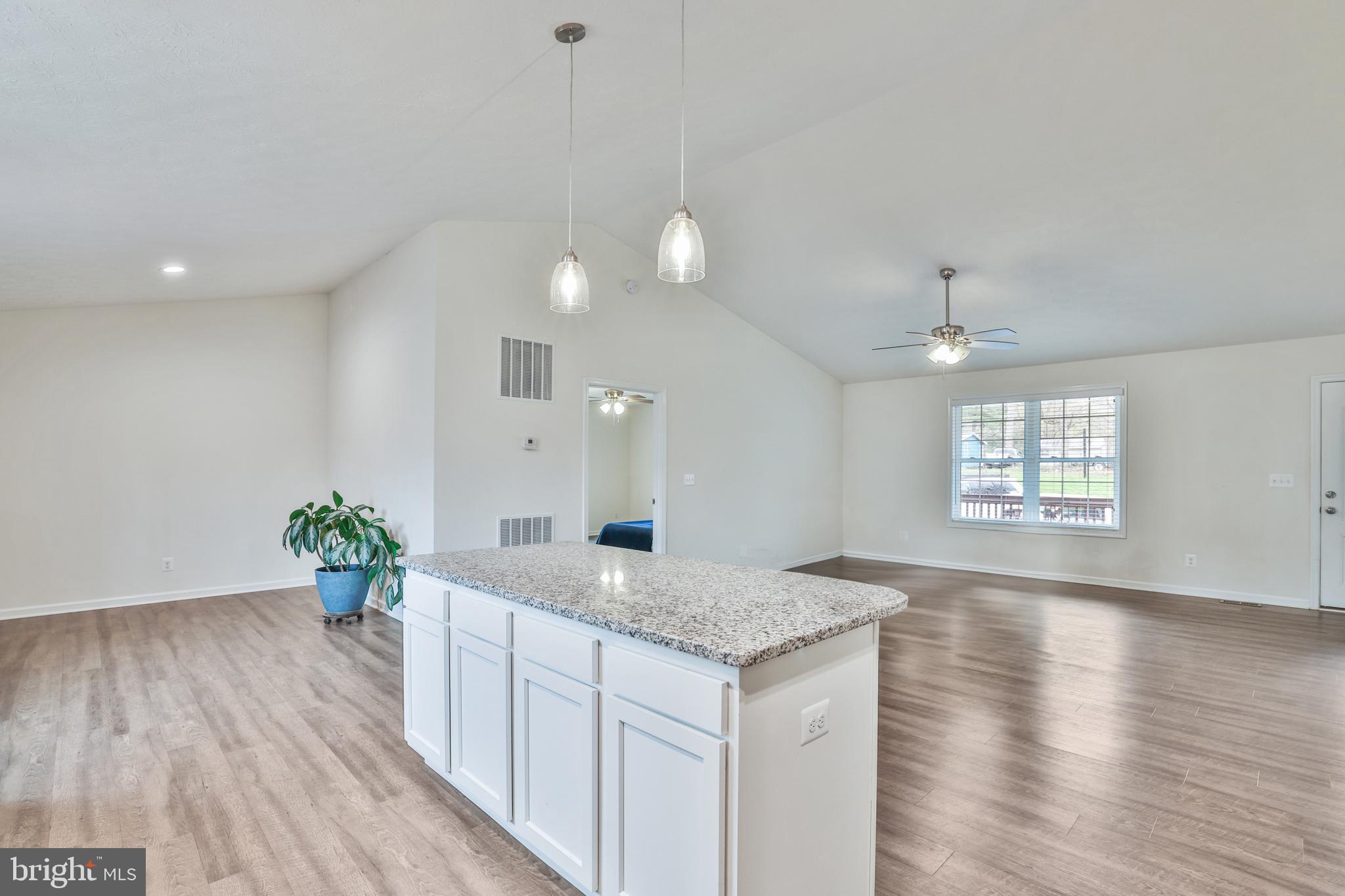 SHEN FARMS MT LAKE - Residential