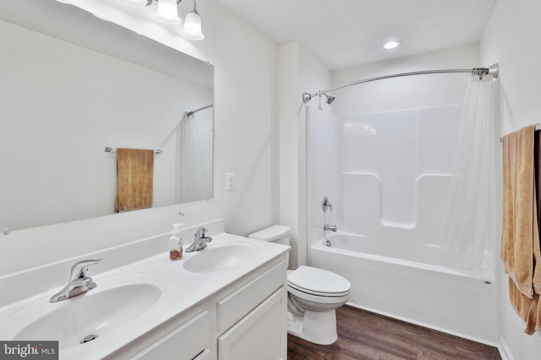 SHEN FARMS MT LAKE - Residential