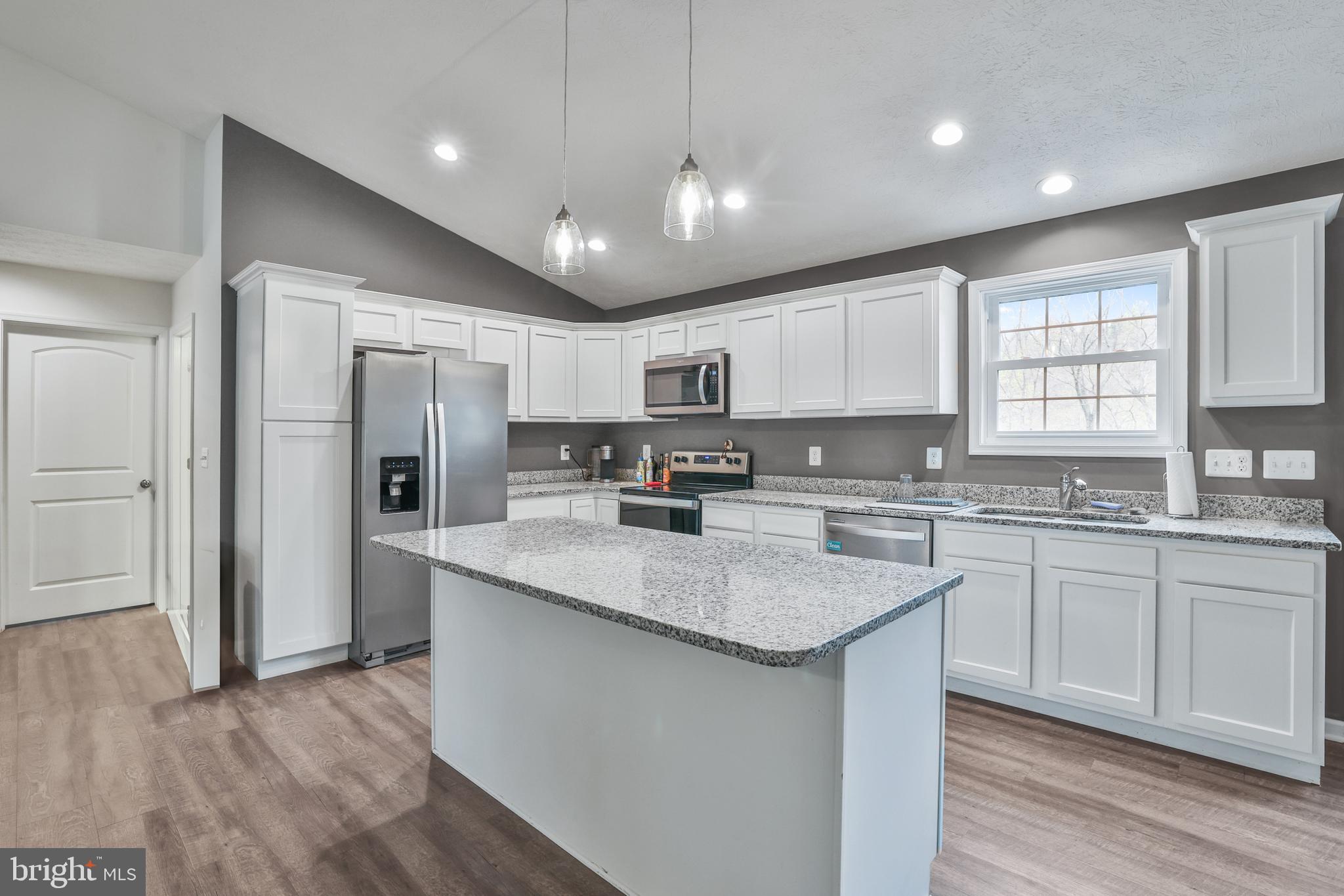 SHEN FARMS MT LAKE - Residential