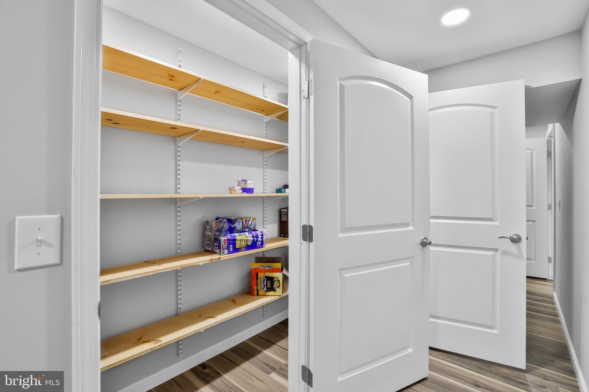 SHEN FARMS MT LAKE - Residential