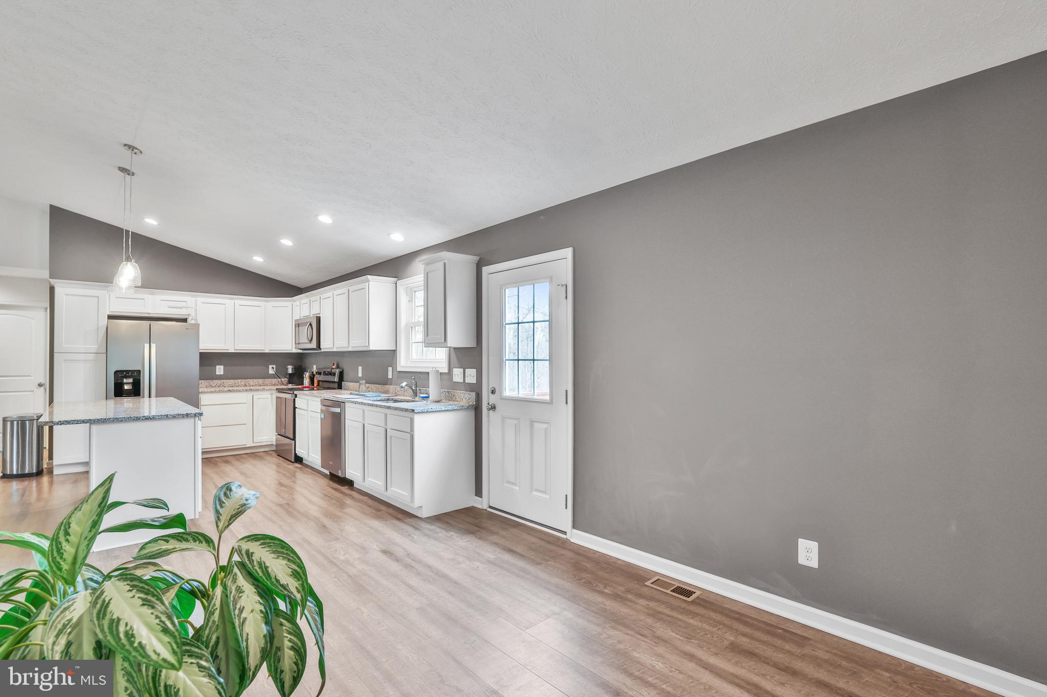 SHEN FARMS MT LAKE - Residential