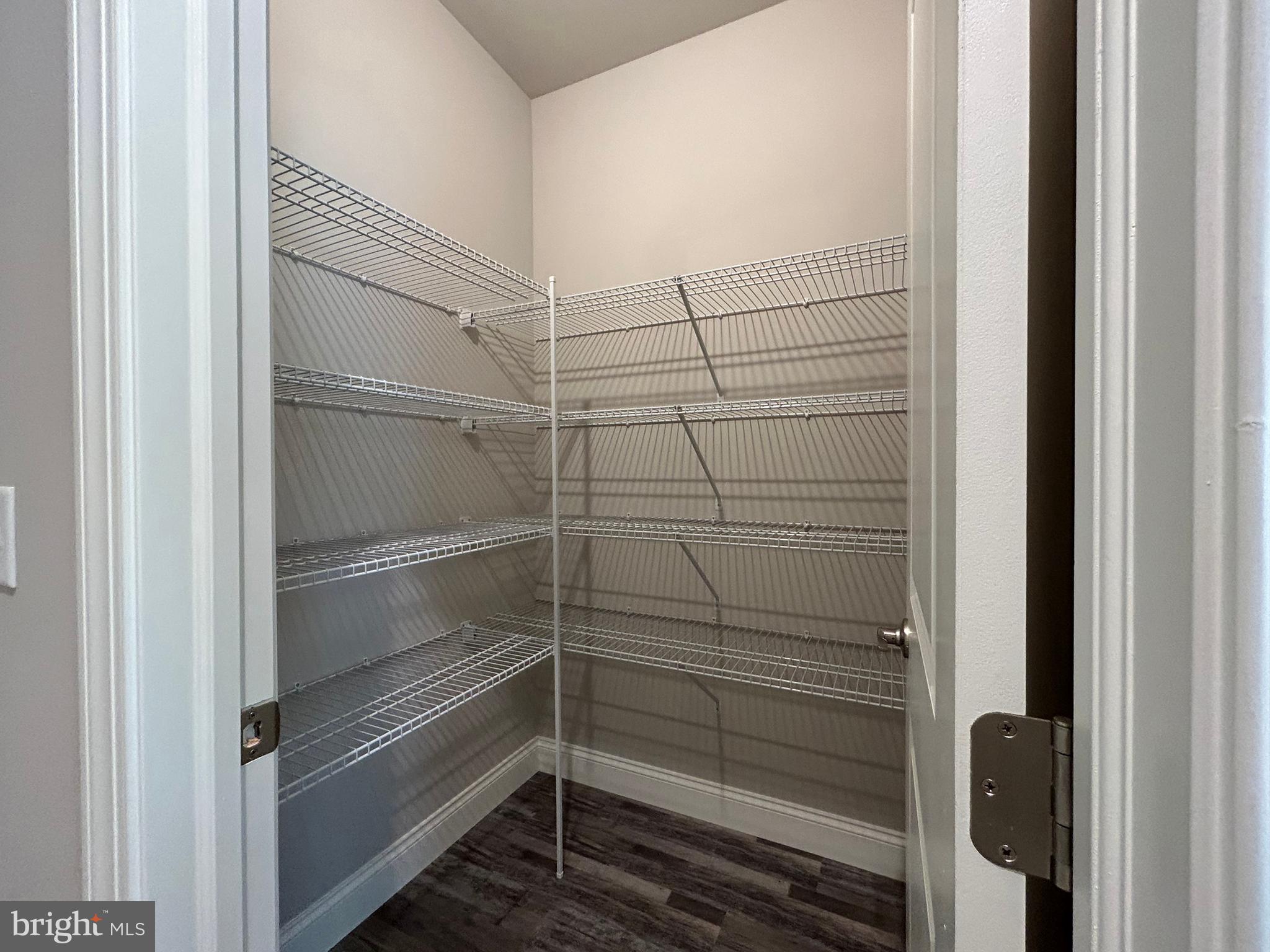 WOODLAND HILLS - Residential