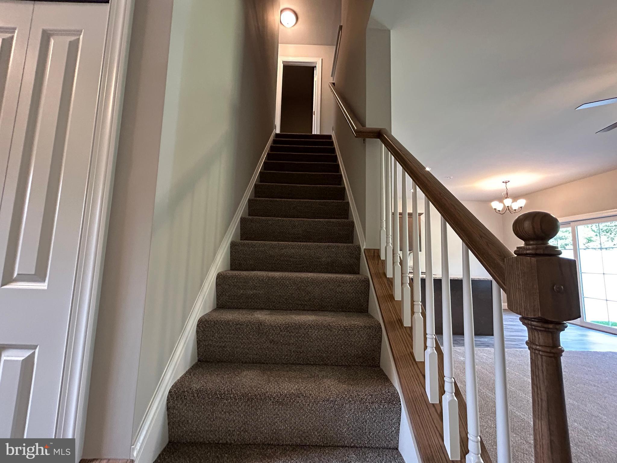 WOODLAND HILLS - Residential