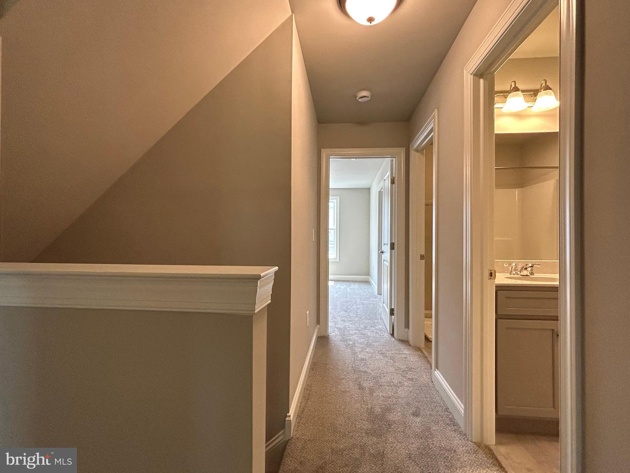 WOODLAND HILLS - Residential