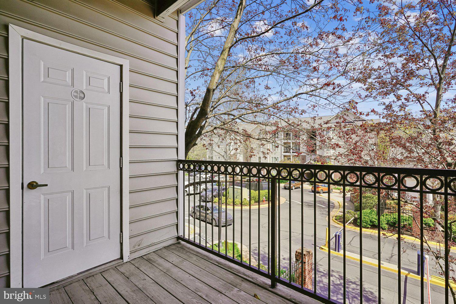 GATES OF MCLEAN - Residential
