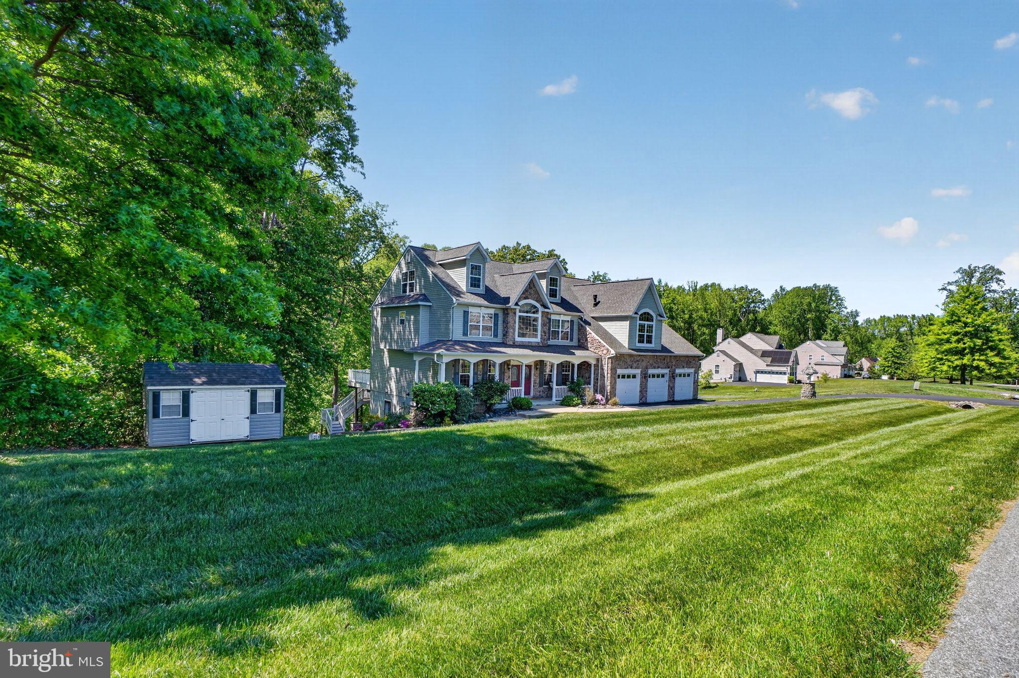 GATES OF MCLEAN - Residential