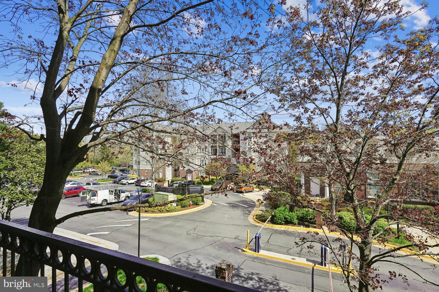 GATES OF MCLEAN - Residential