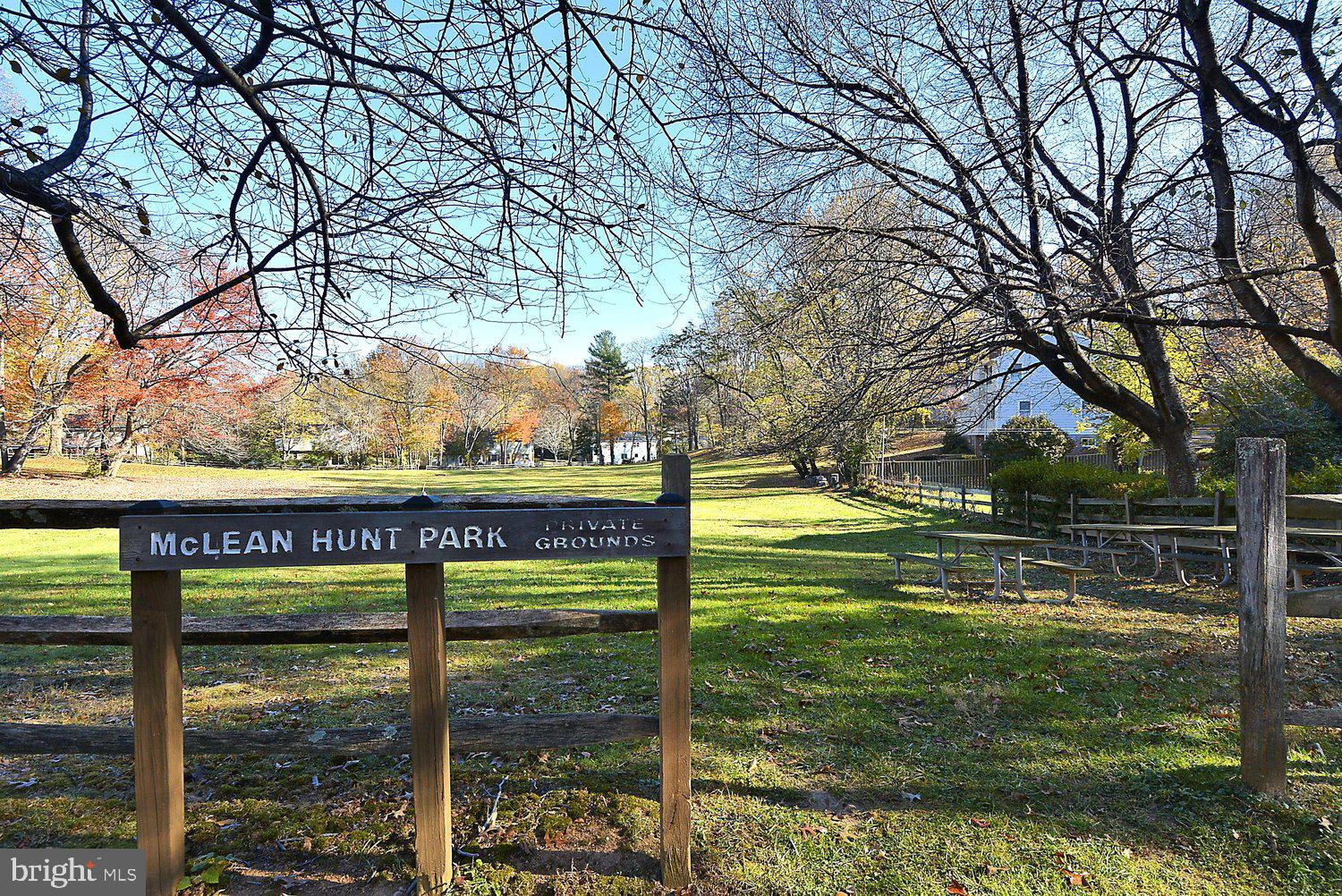 GATES OF MCLEAN - Residential