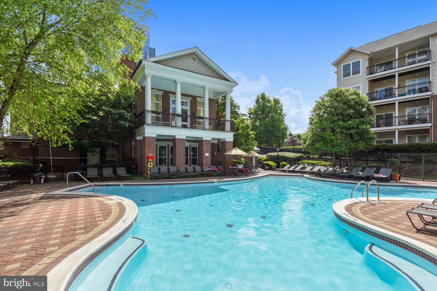 GATES OF MCLEAN - Residential