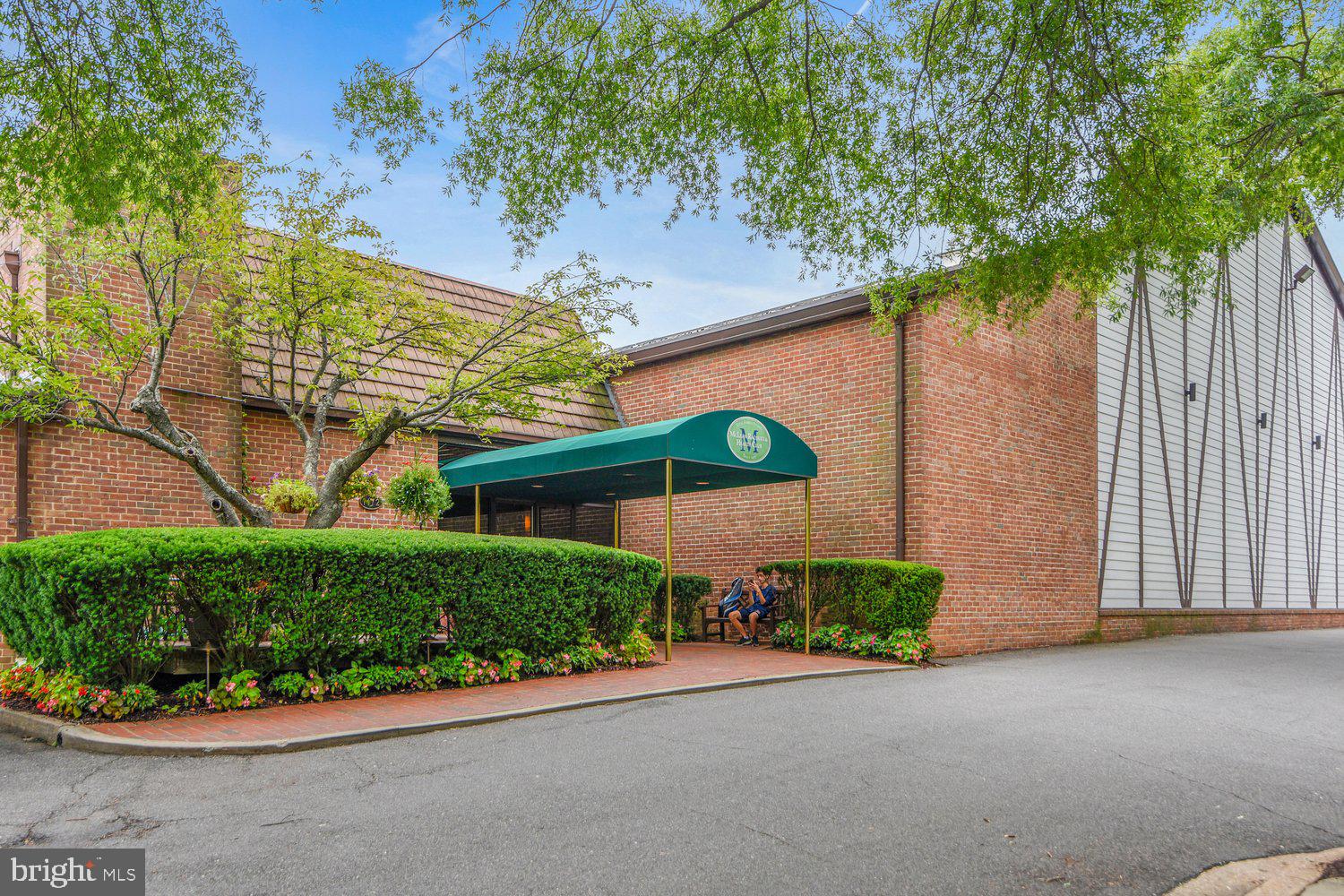 GATES OF MCLEAN - Residential