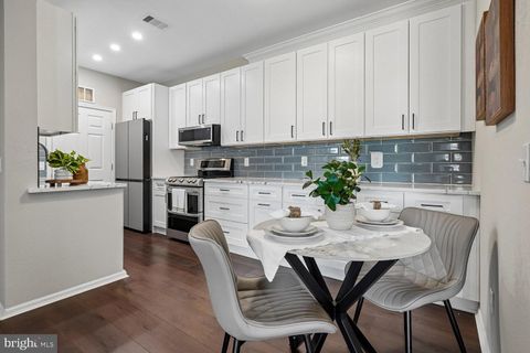 Photo of 1521 Spring Gate Drive #10211, MCLEAN, VA 22102 (MLS # VAFX2301270)