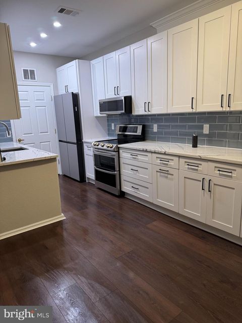 1521 SPRING GATE DRIVE 10211 MCLEAN VA 22102