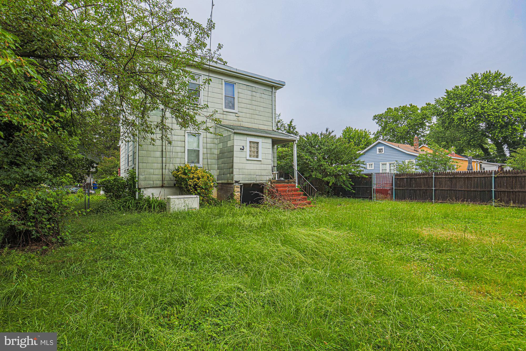 HOWARD PARK - Residential