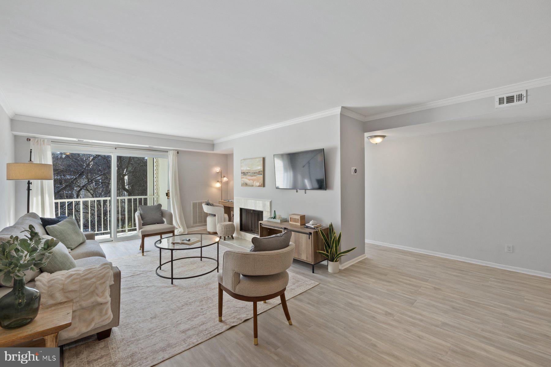 20313 BEACONFIELD TERRACE 102