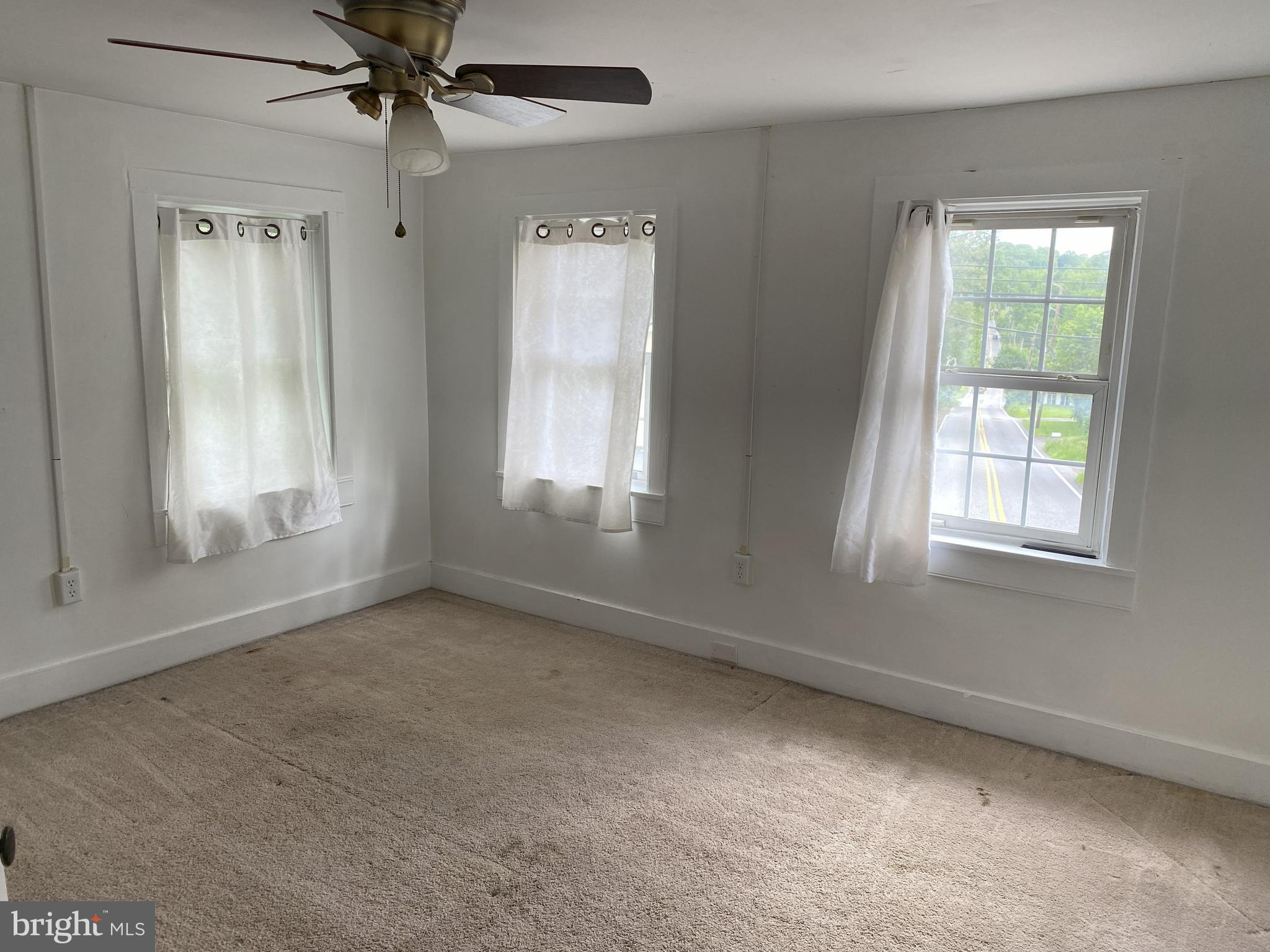 DAUPHIN - Residential Lease