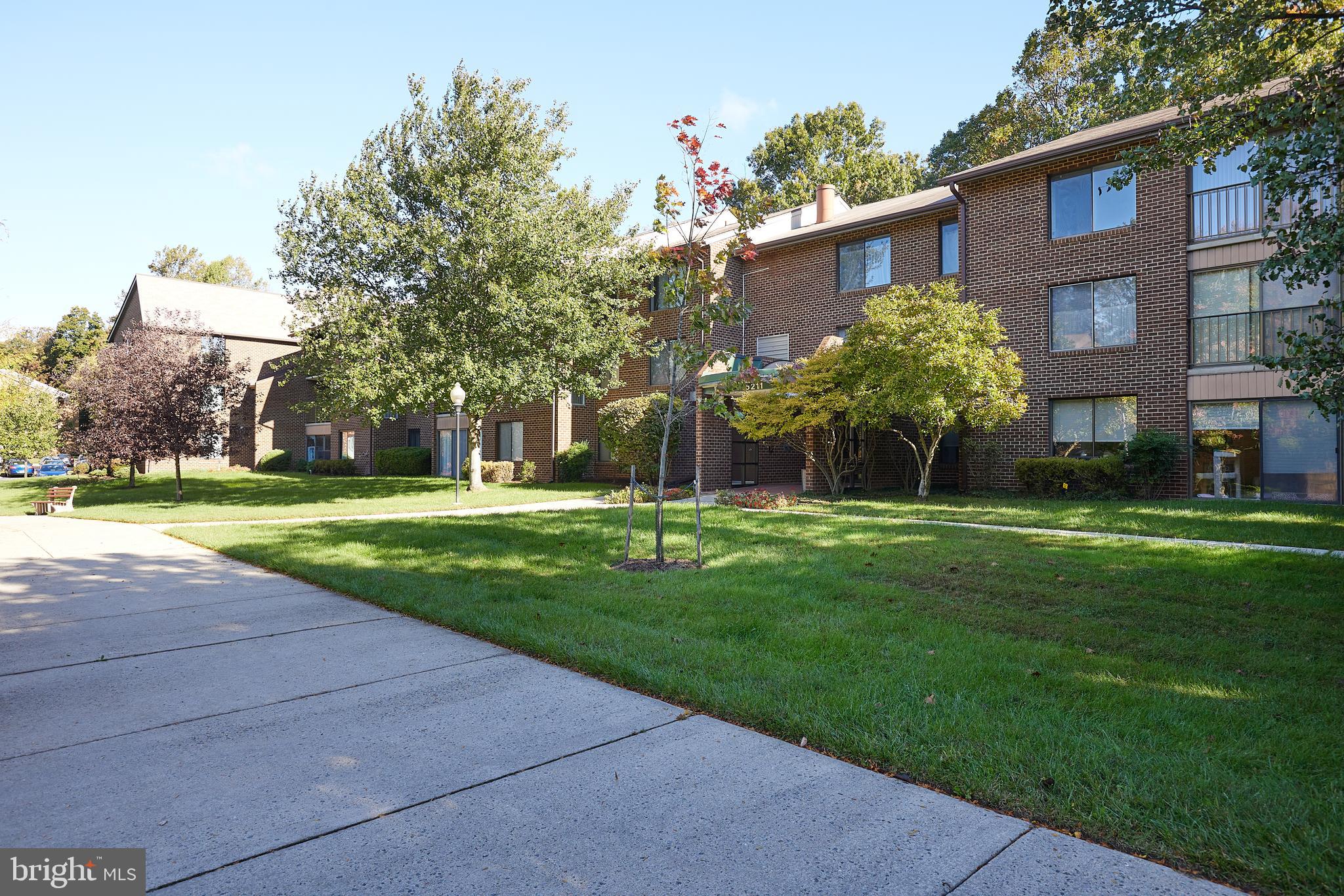 LEISURE WORLD - Residential