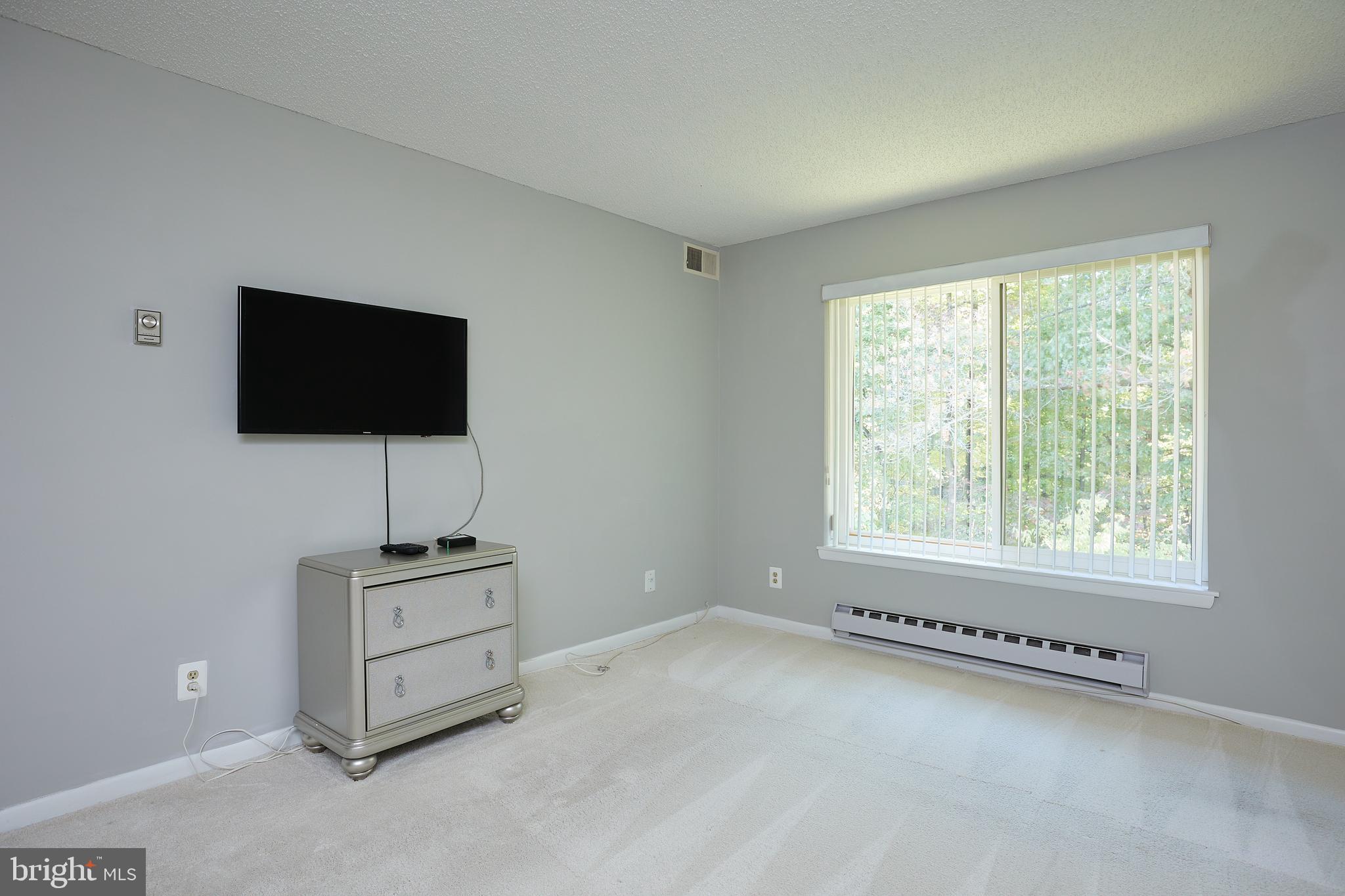 LEISURE WORLD - Residential