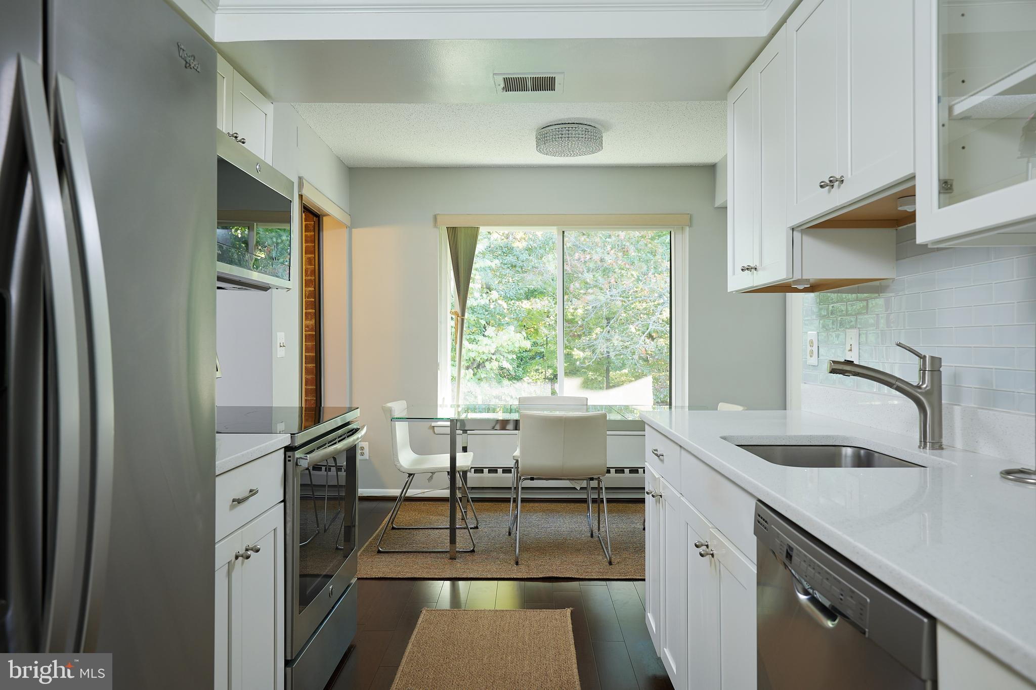 LEISURE WORLD - Residential