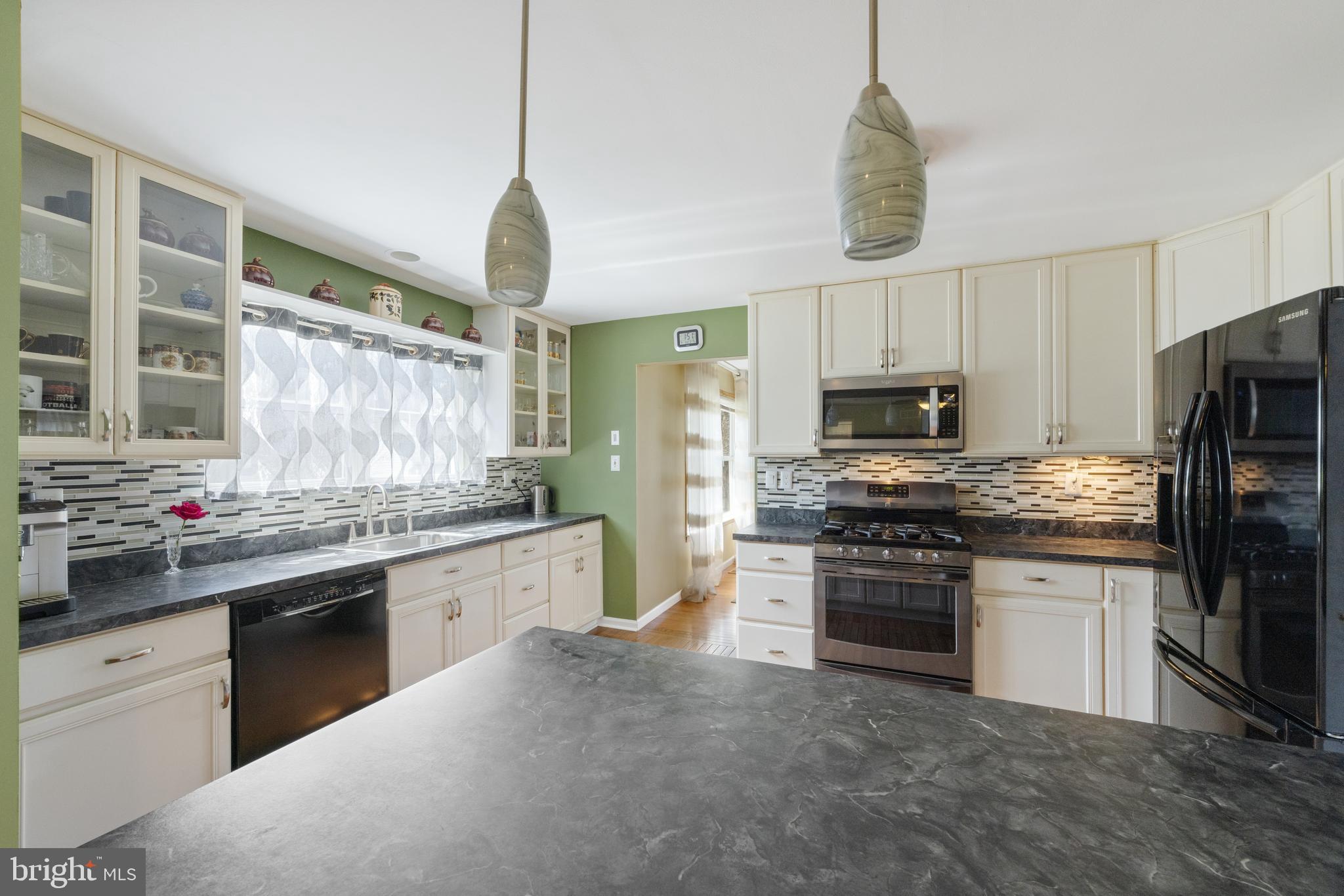 PHILADELPHIA (NORTHEAST) - Residential