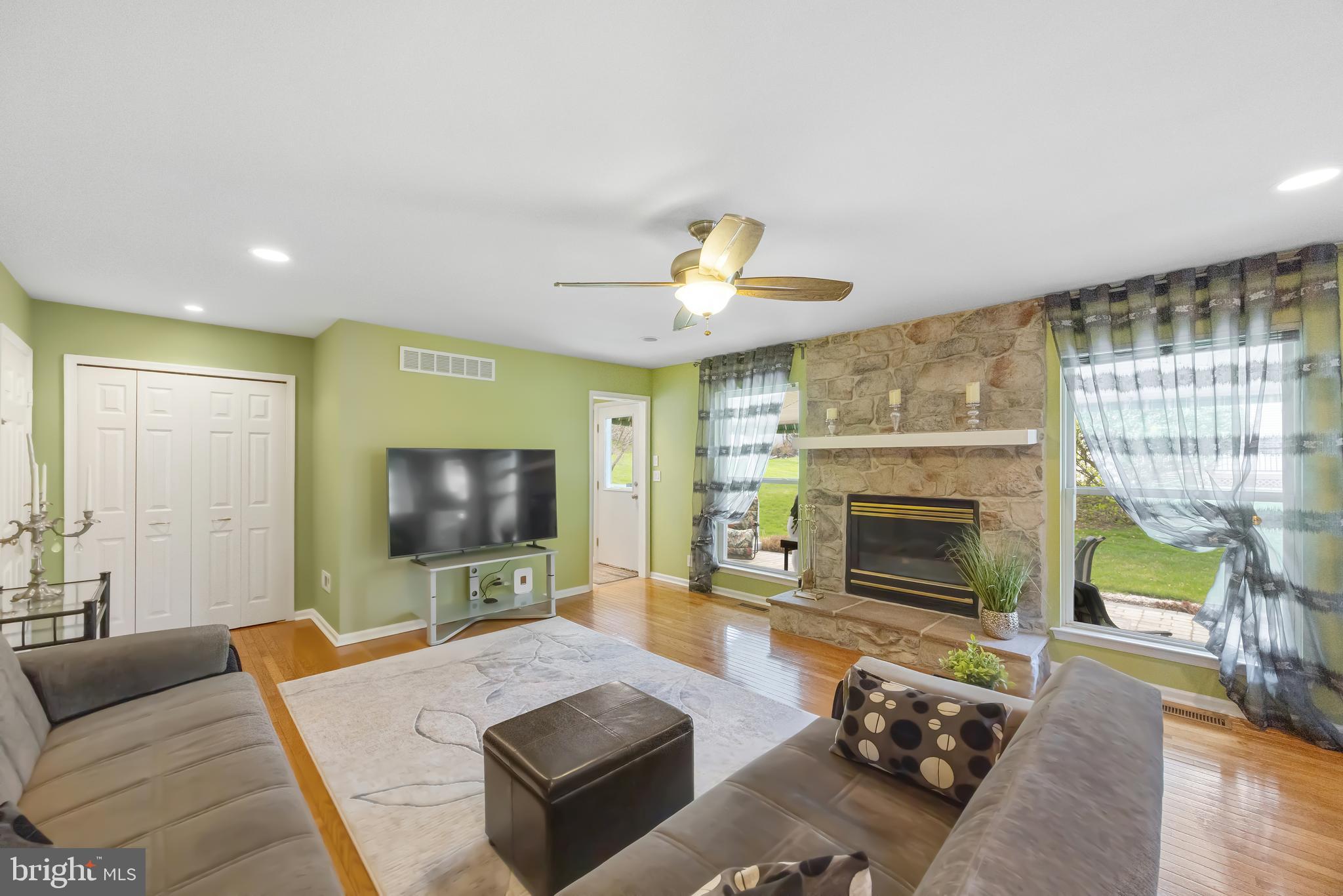 PHILADELPHIA (NORTHEAST) - Residential