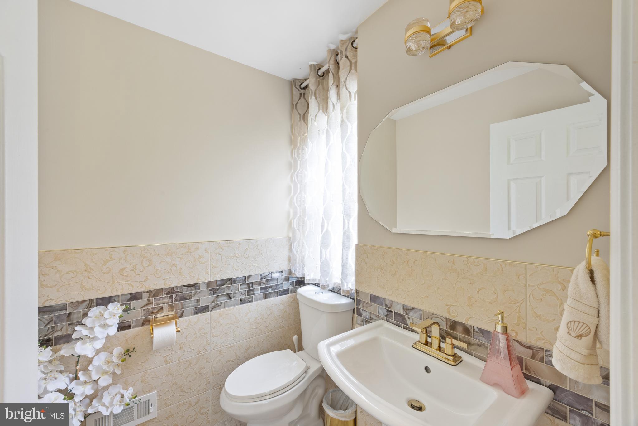 PHILADELPHIA (NORTHEAST) - Residential