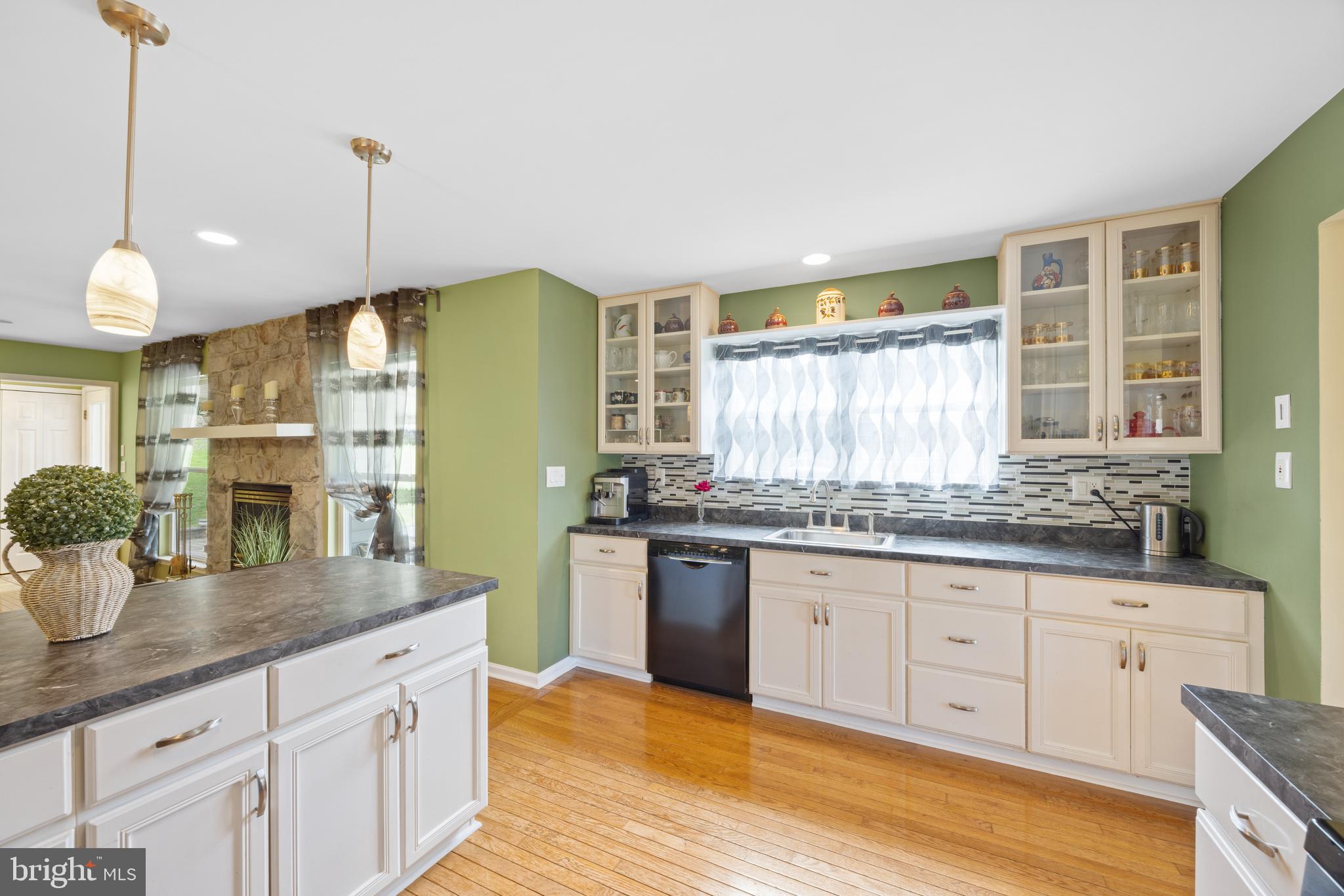 PHILADELPHIA (NORTHEAST) - Residential