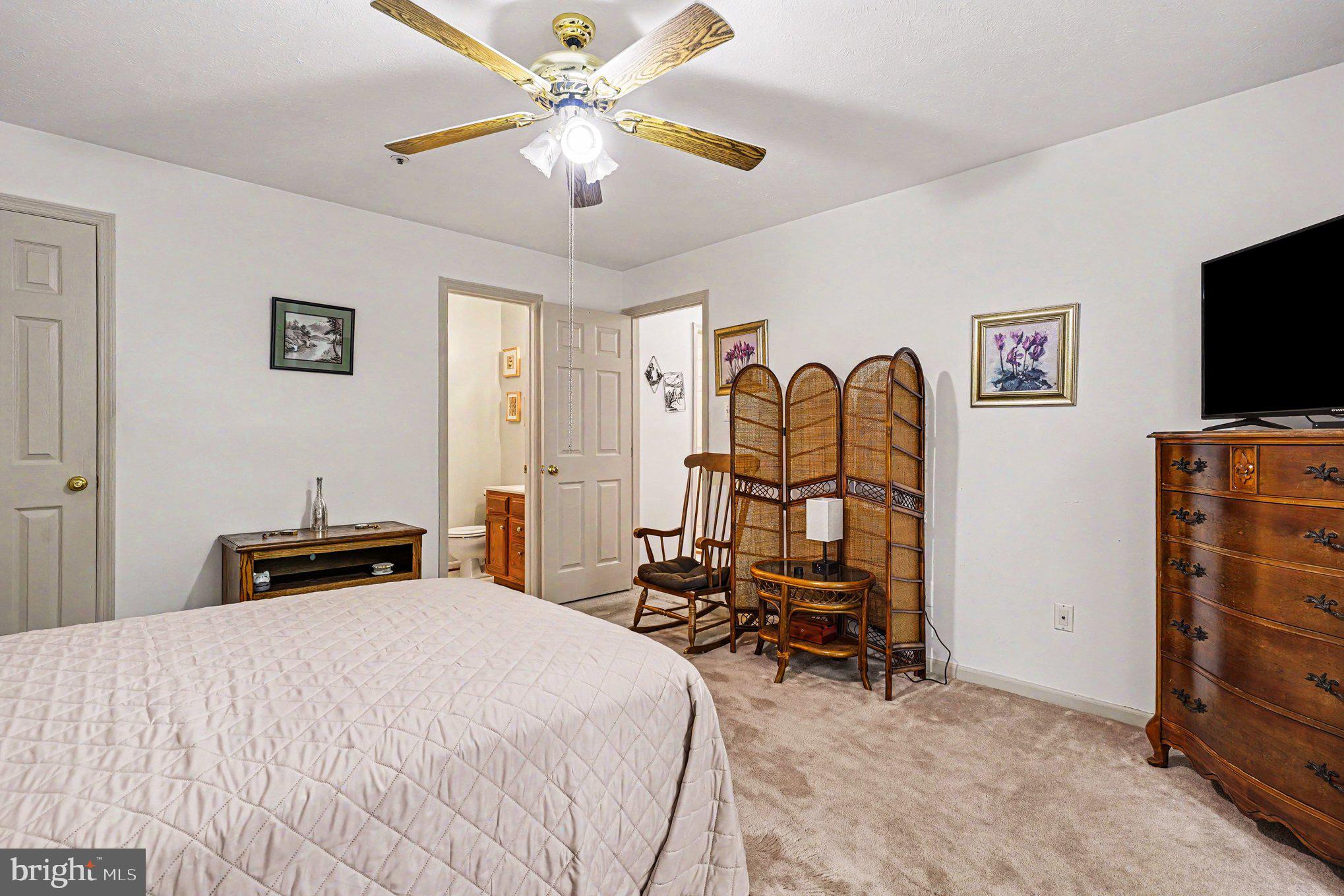 BRENTWOOD MANOR - Residential