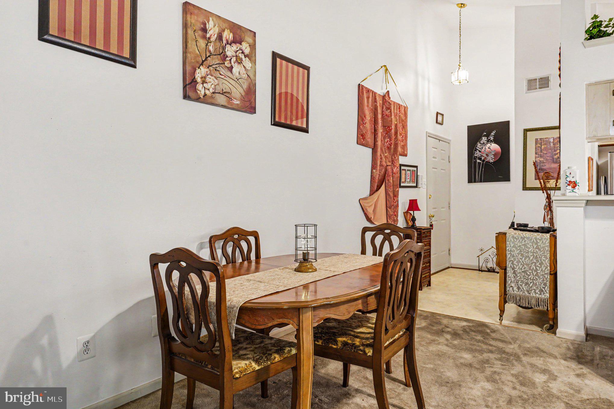 BRENTWOOD MANOR - Residential
