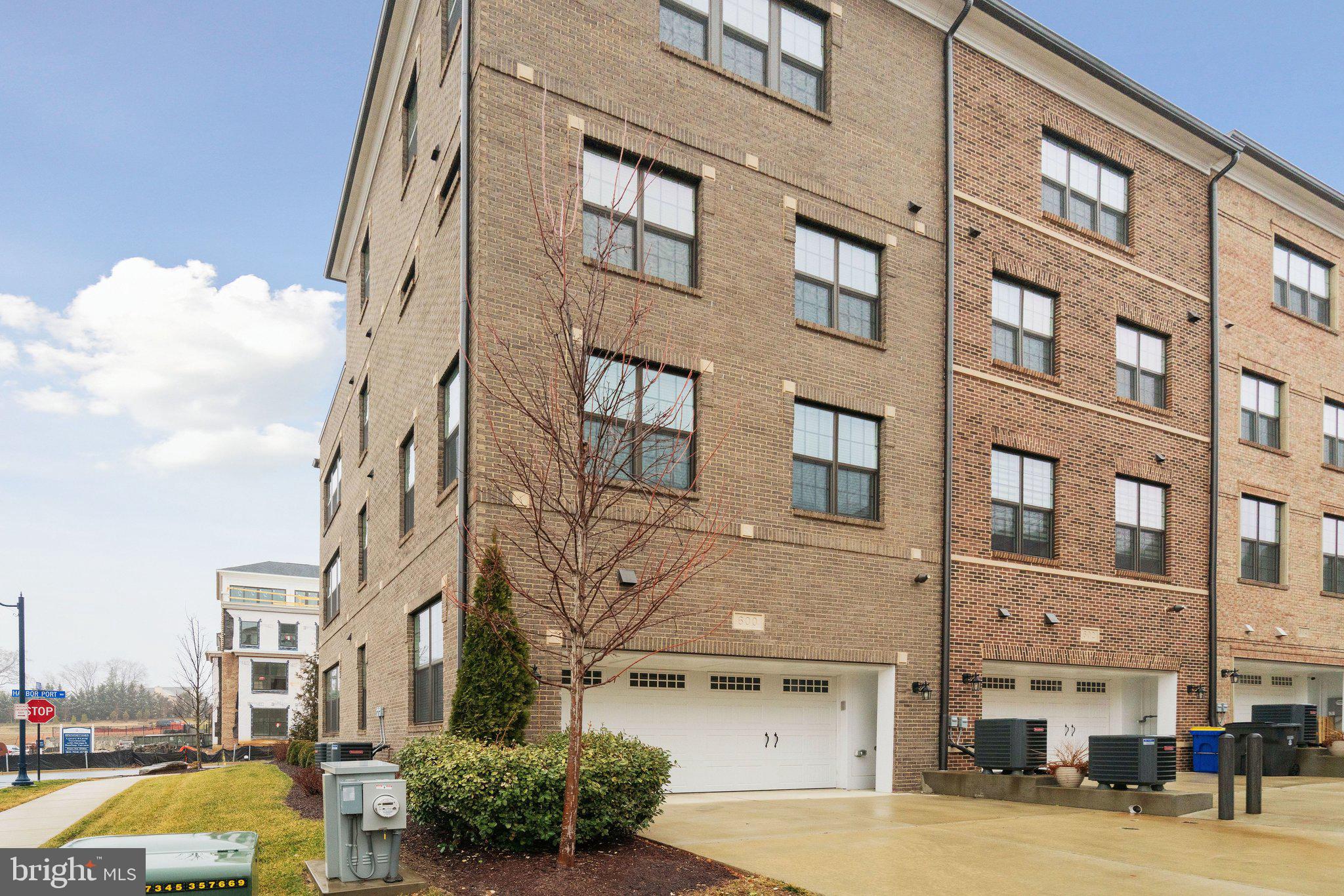 POTOMAC OVERLOOK AT NATIONAL HARBOR - Residential