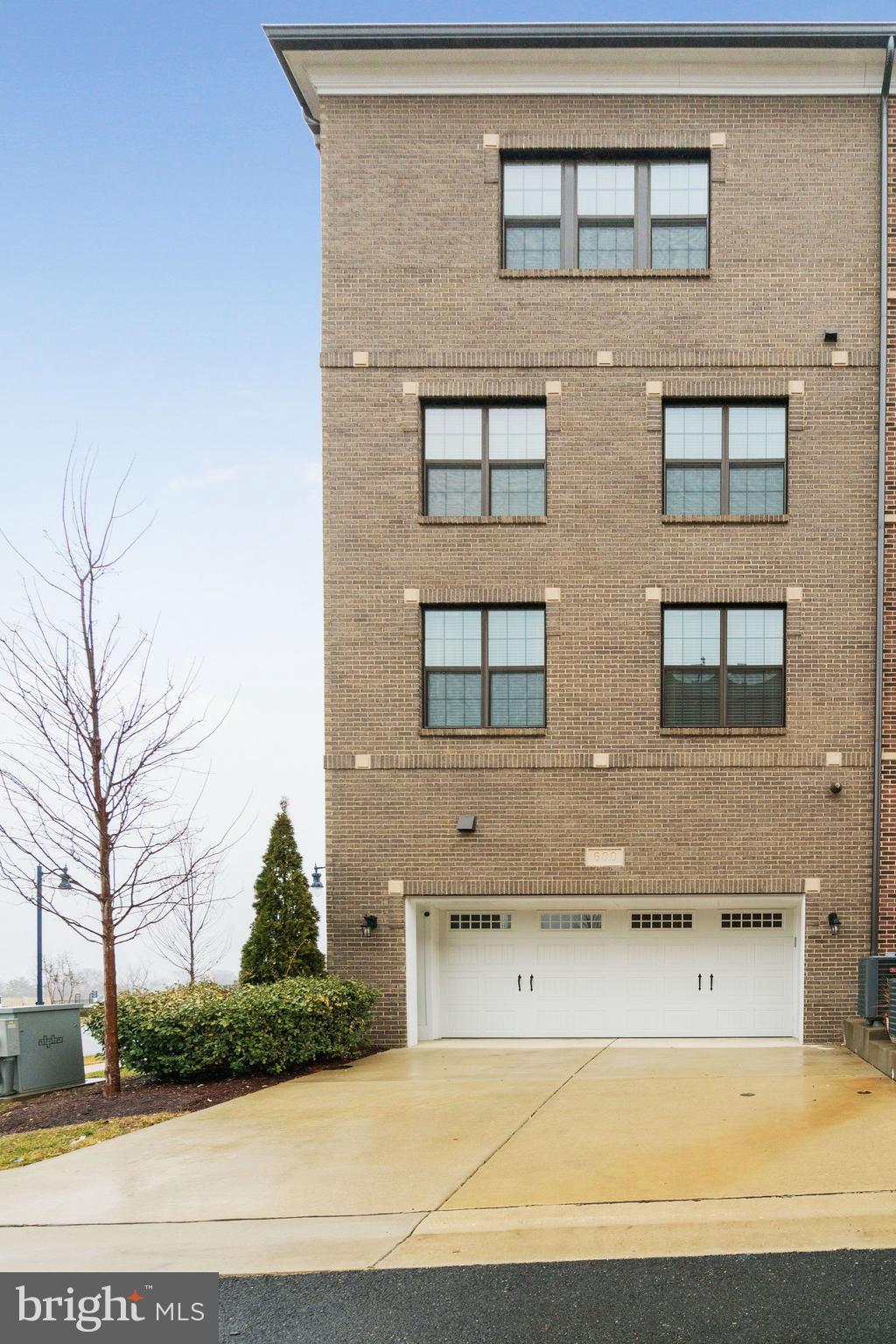 POTOMAC OVERLOOK AT NATIONAL HARBOR - Residential