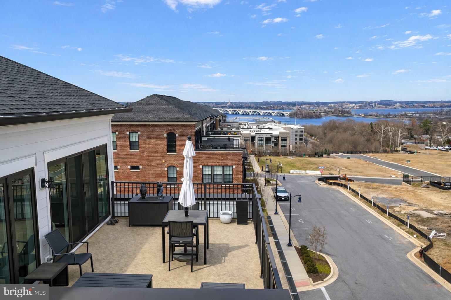 POTOMAC OVERLOOK AT NATIONAL HARBOR - Residential