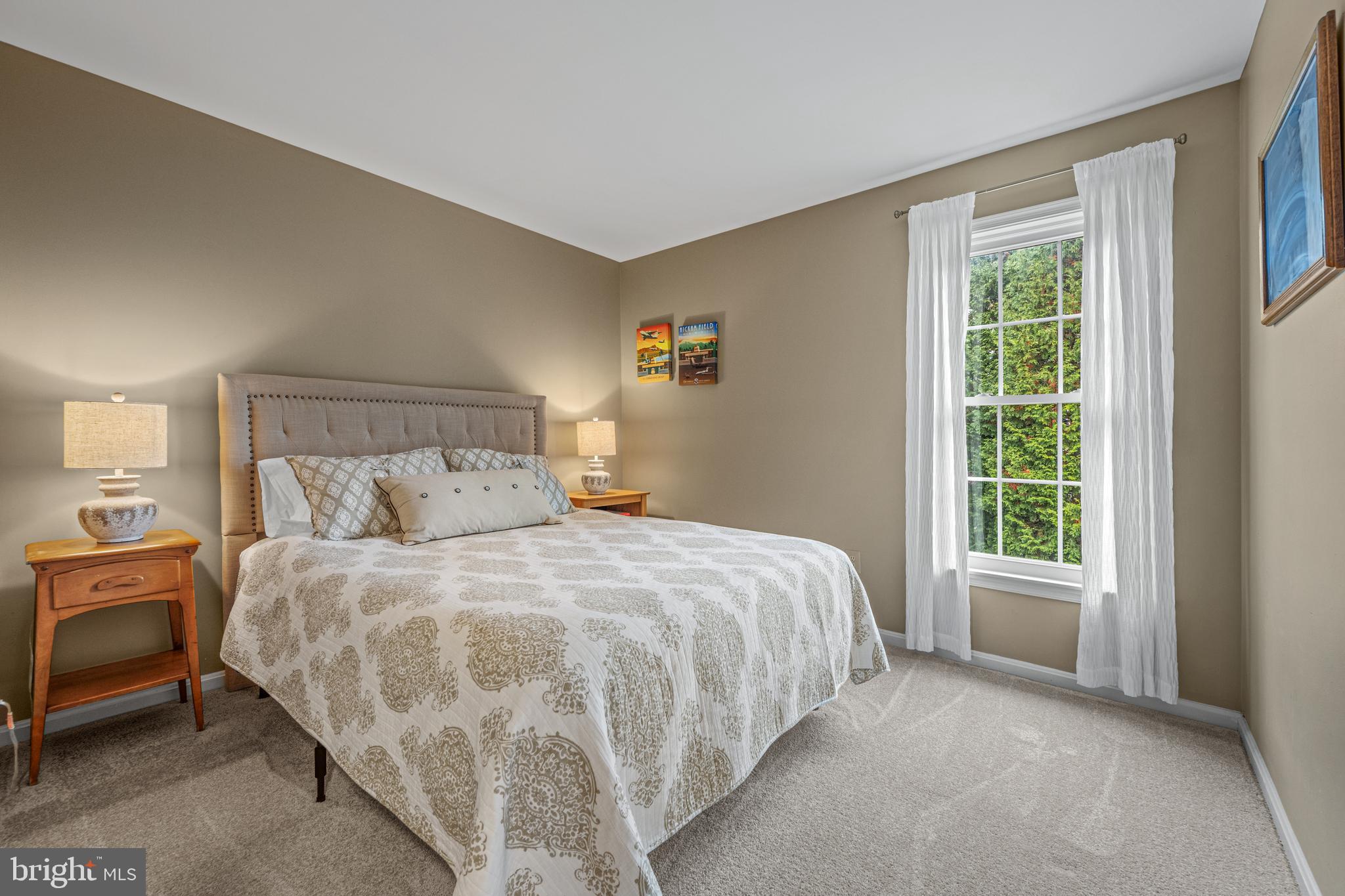 MARKET SQUARE SOUTH - Residential