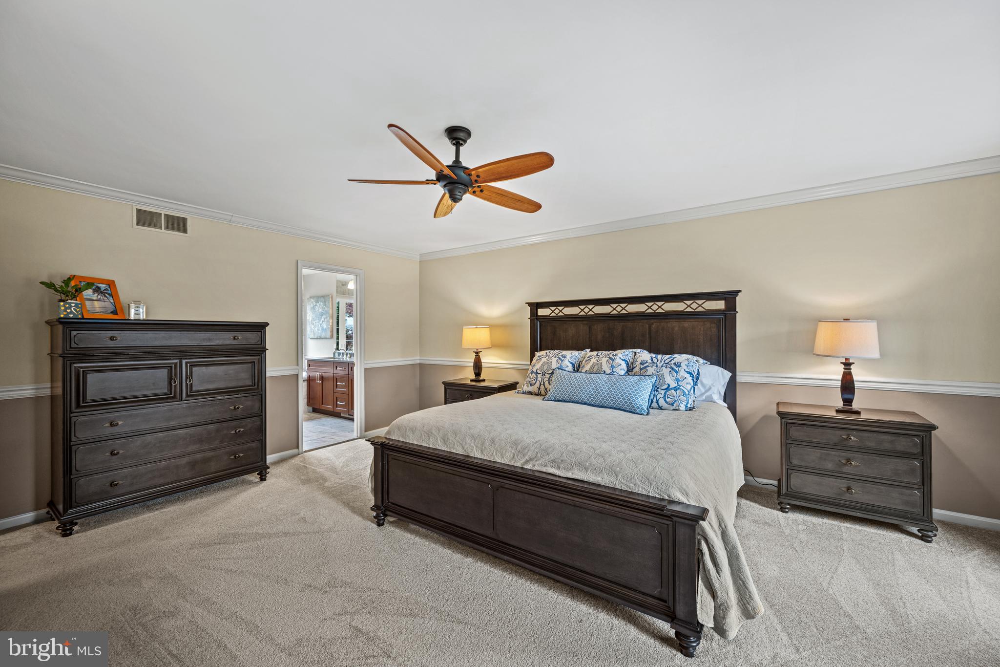 MARKET SQUARE SOUTH - Residential