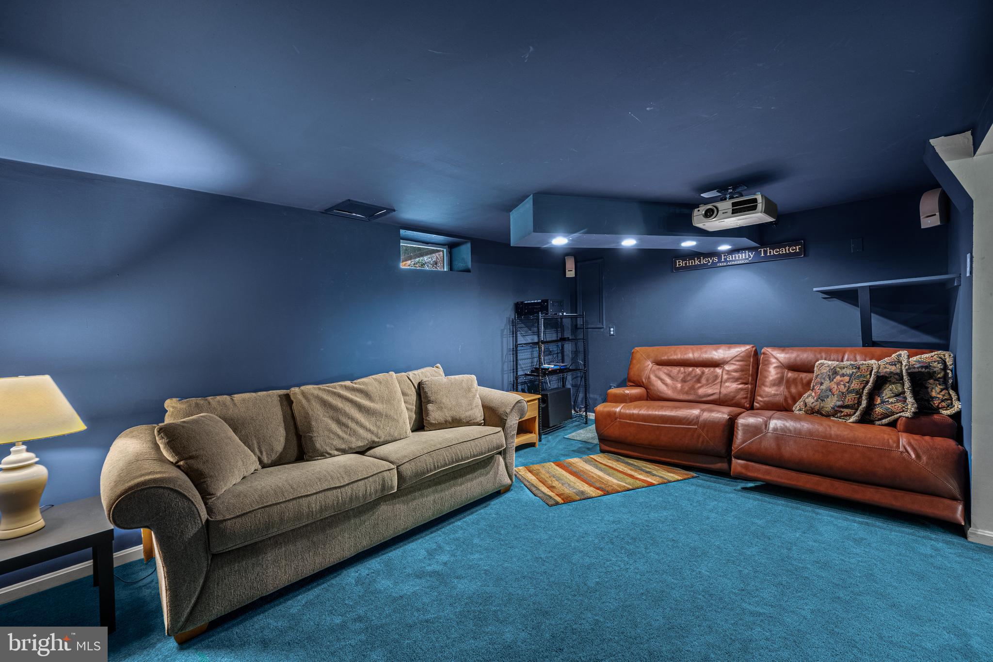 MARKET SQUARE SOUTH - Residential