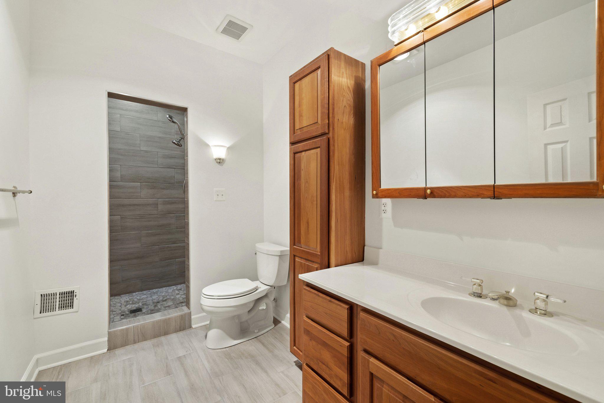 SNOW HILL - Residential