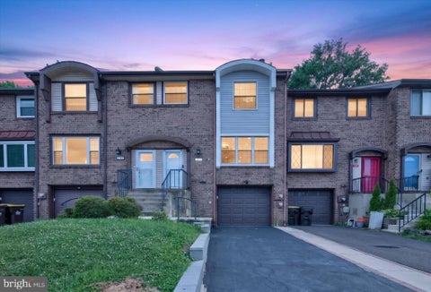 Townhouse For Sale - 1012 Burnley Court<br/> BENSALEM, PA 19020