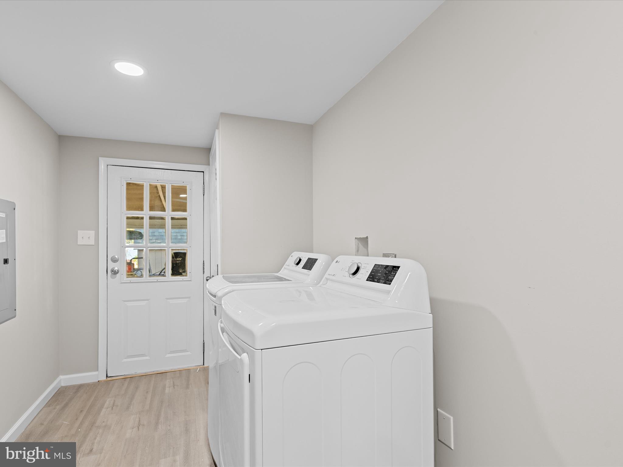 RIVER BREEZE - Residential