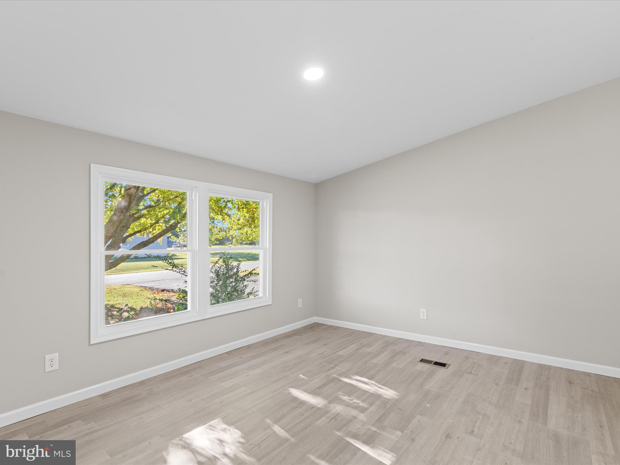 RIVER BREEZE - Residential